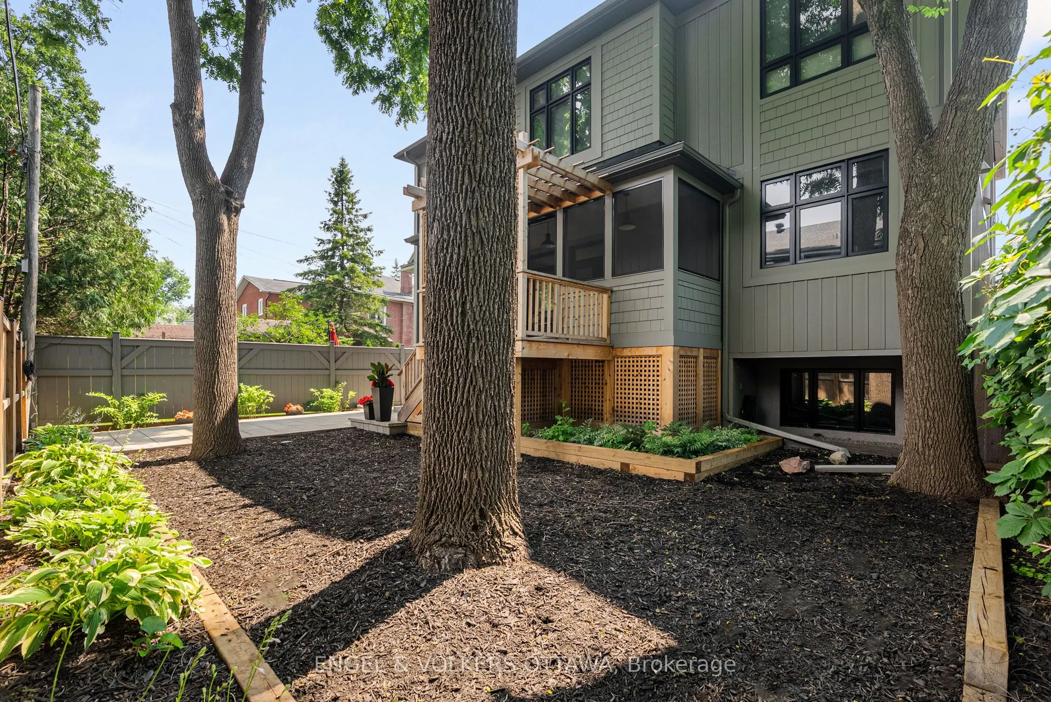 37 Clarendon Avenue