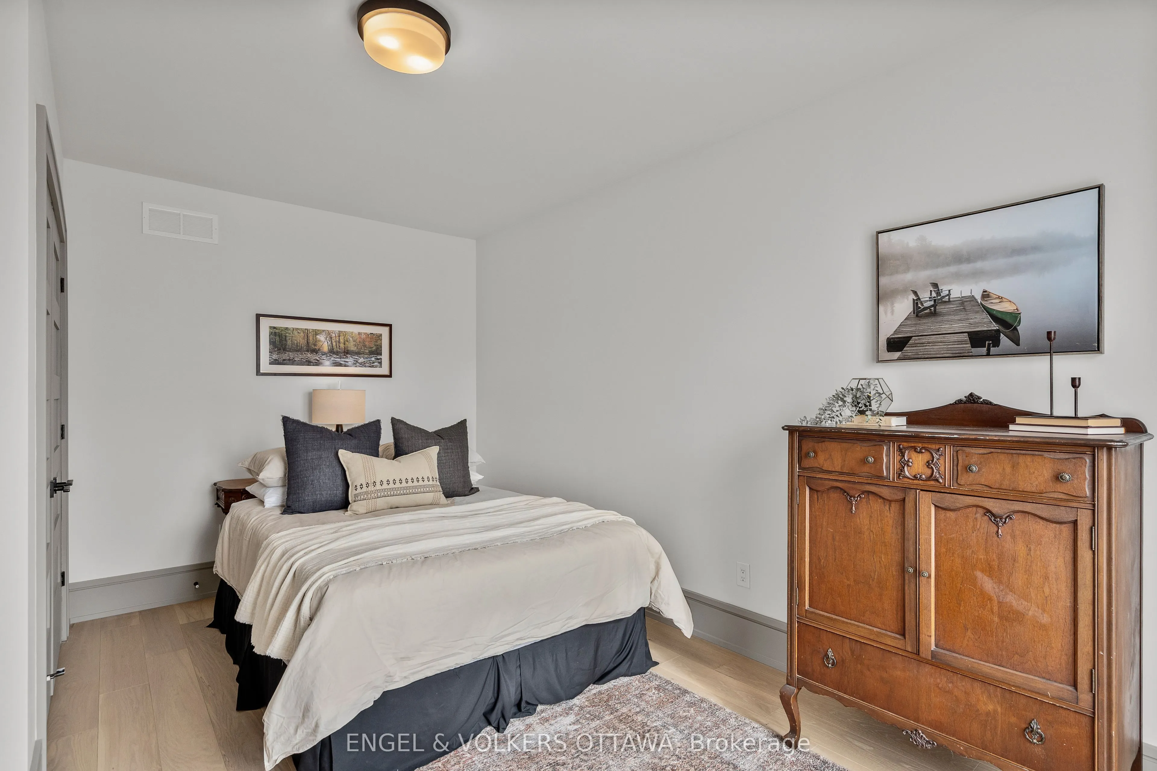 37 Clarendon Avenue