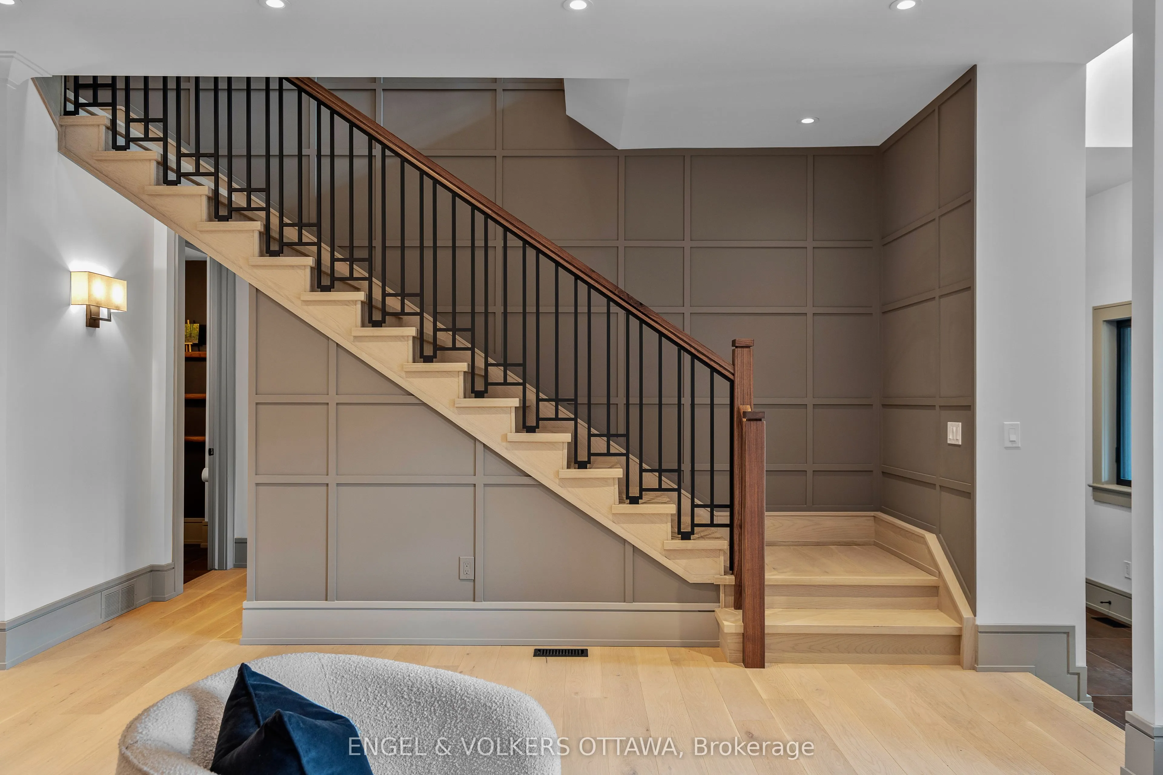 37 Clarendon Avenue