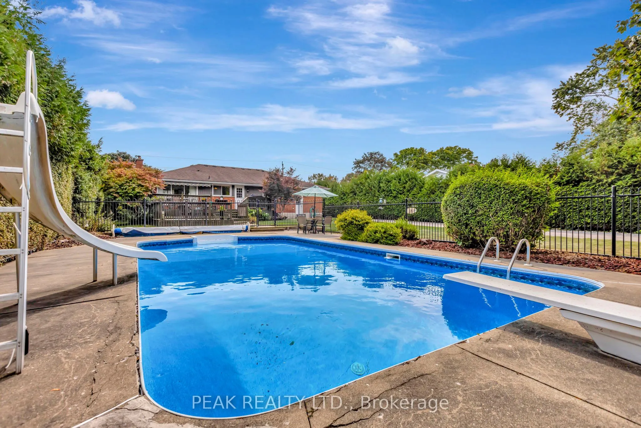 54 Paris Links Road