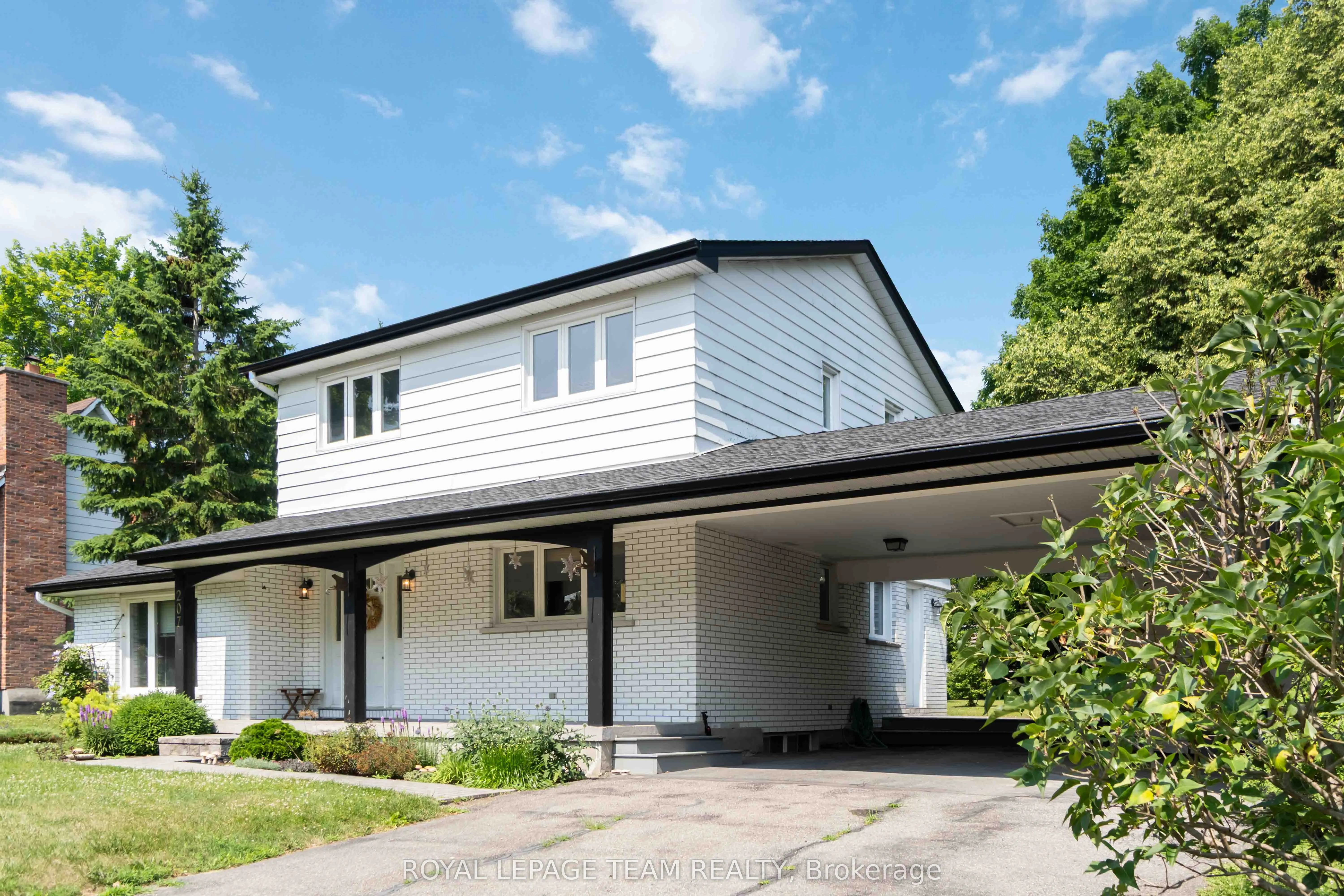 207 Curry Street