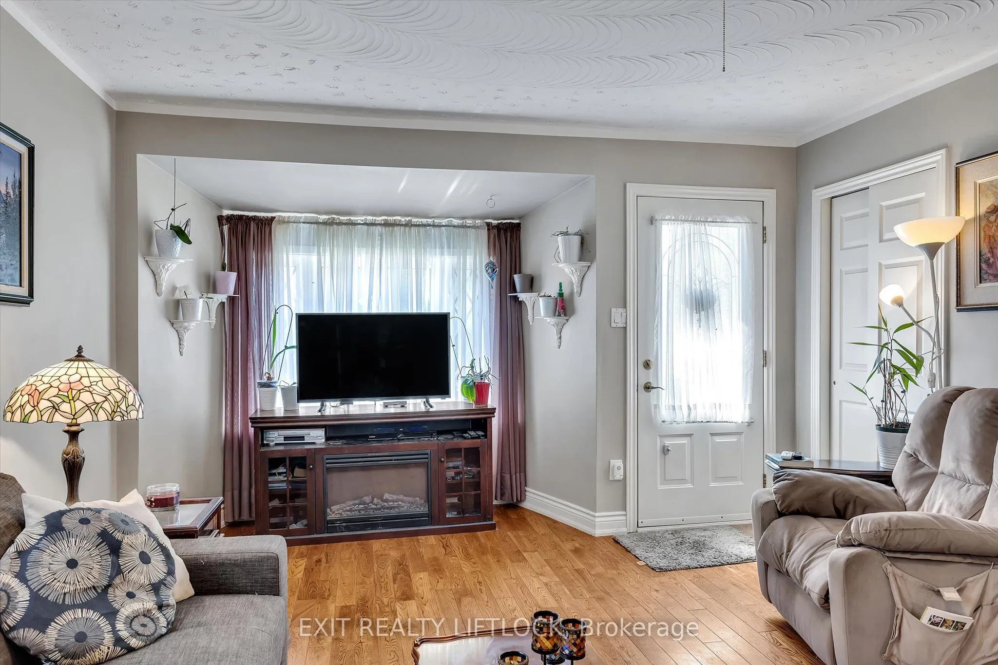448 Howden Street