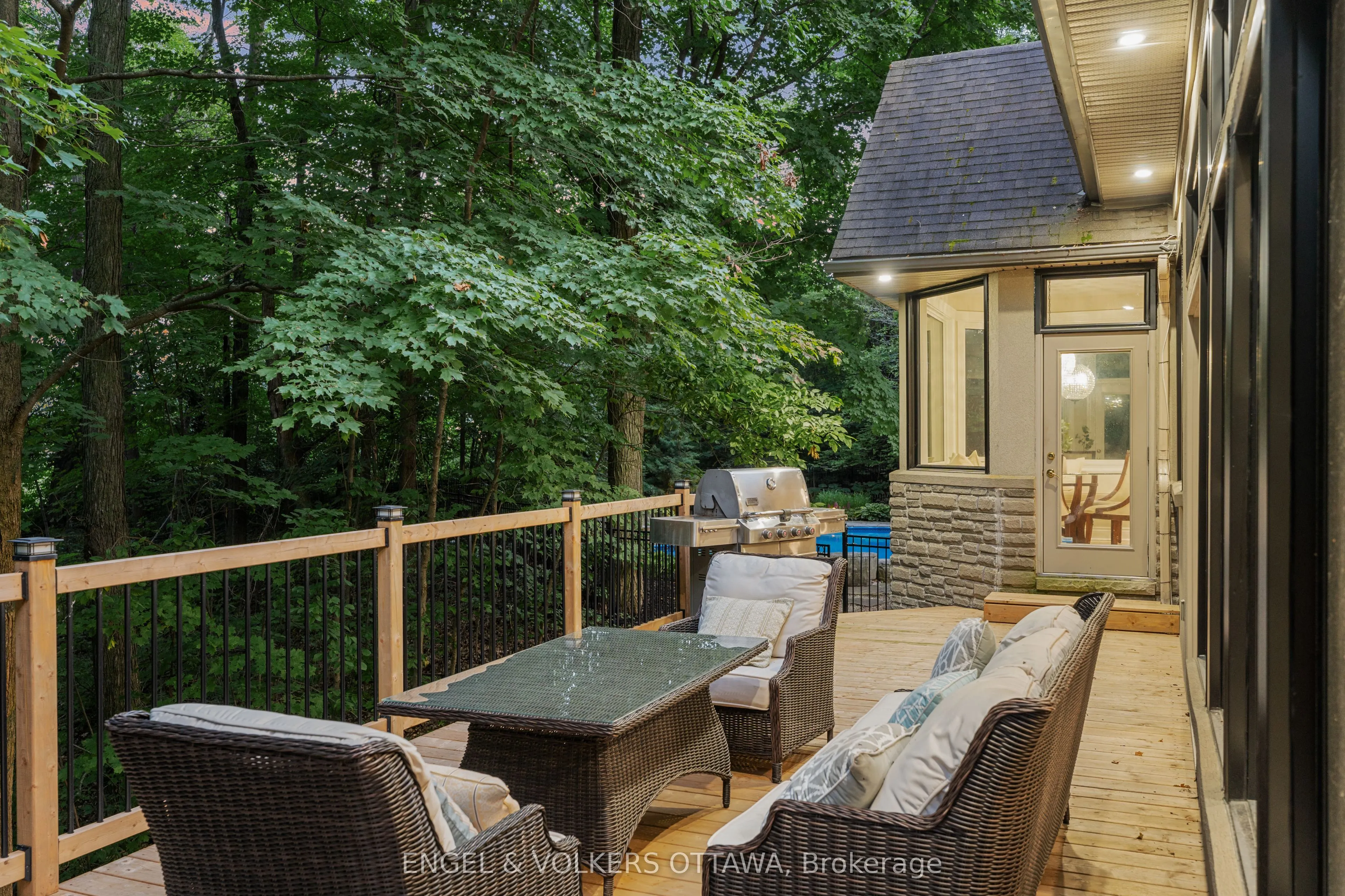 1412 HOUSTON Crescent