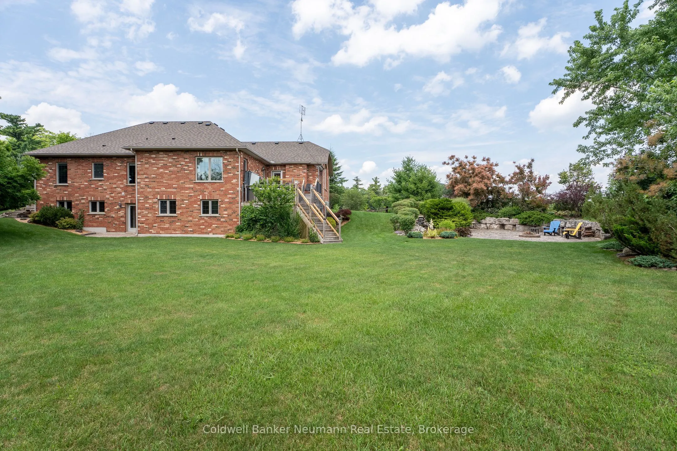 7677 Maltby Road E