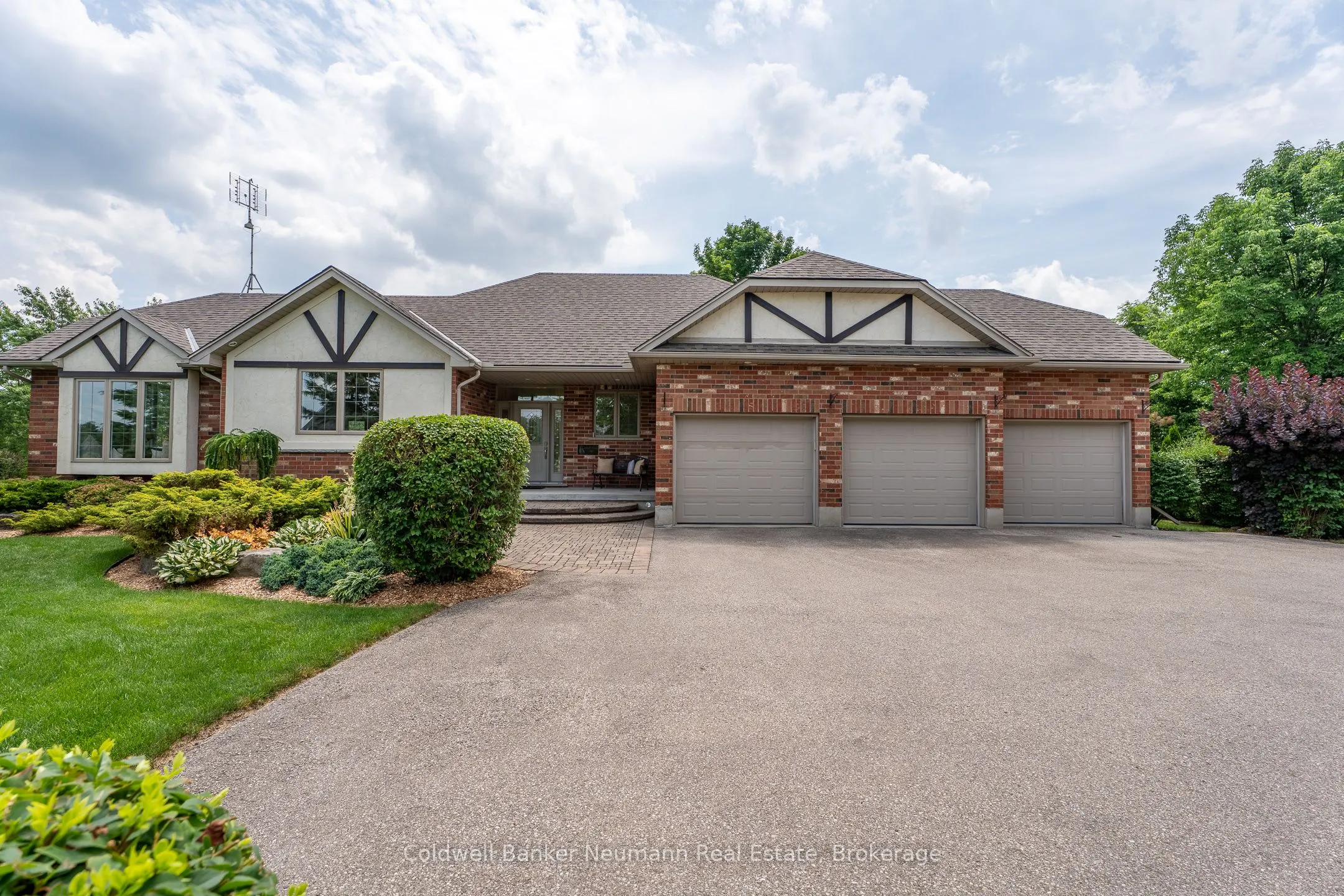7677 Maltby Road E