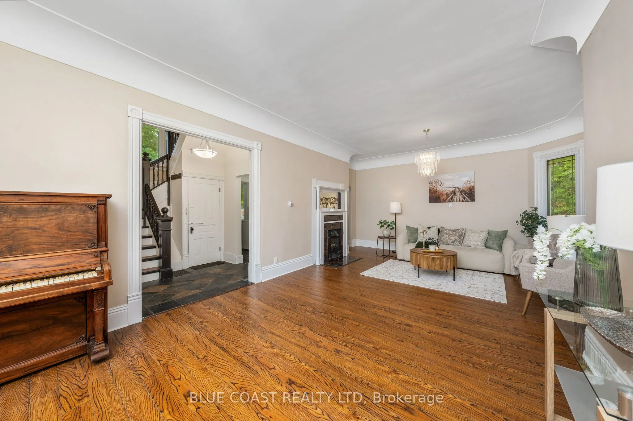 156 Queen Street
