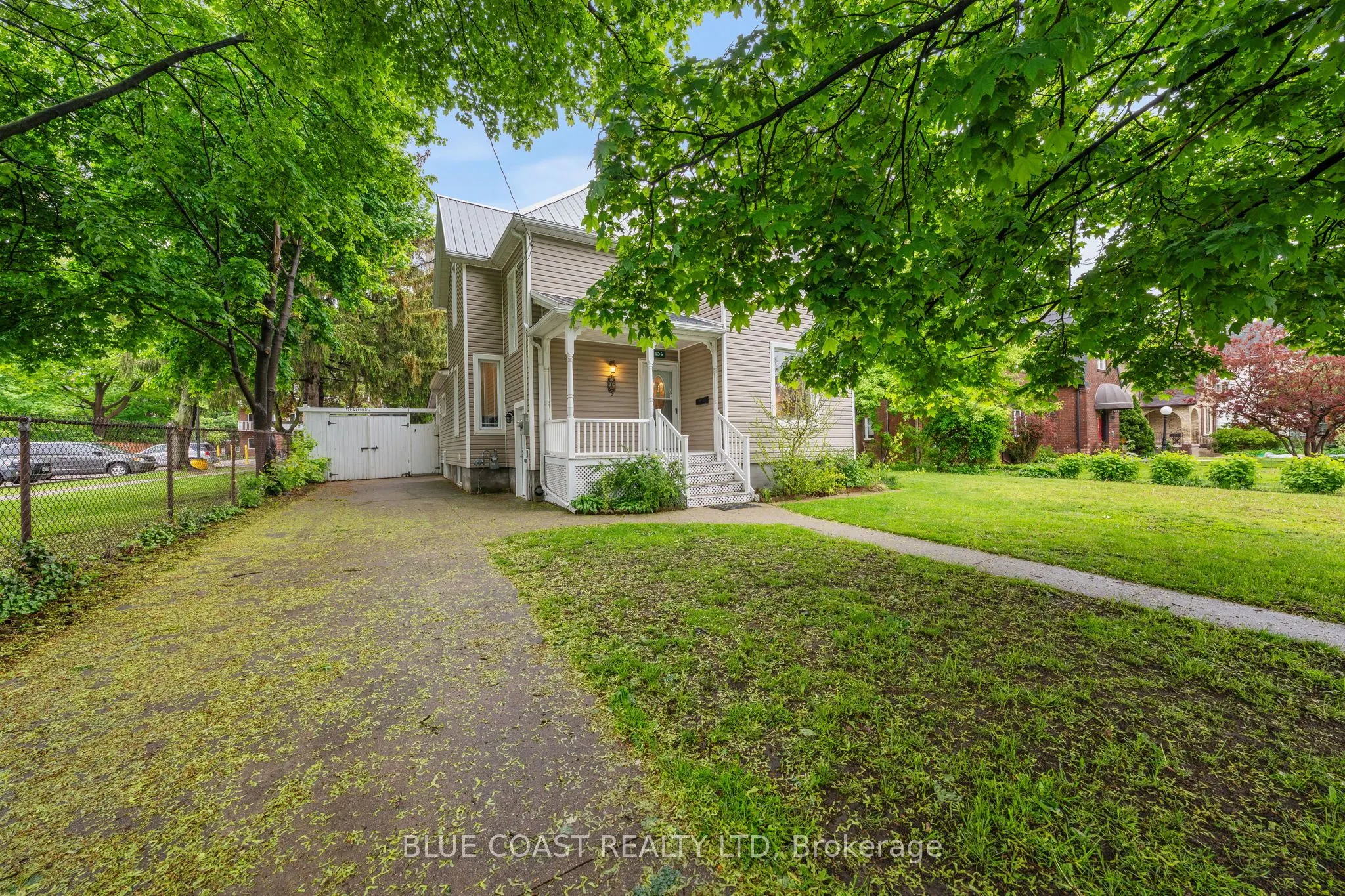 156 Queen Street