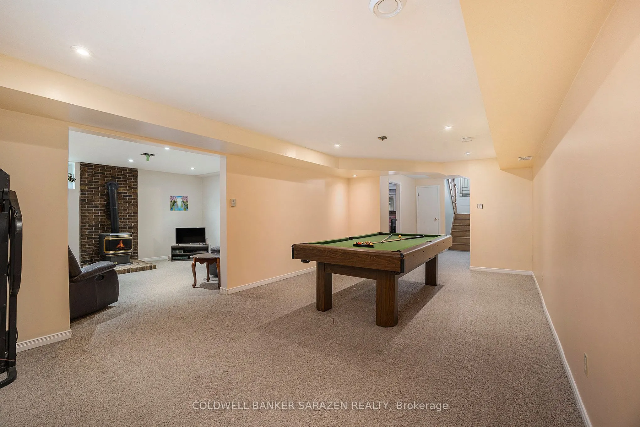 23 Ida Street S