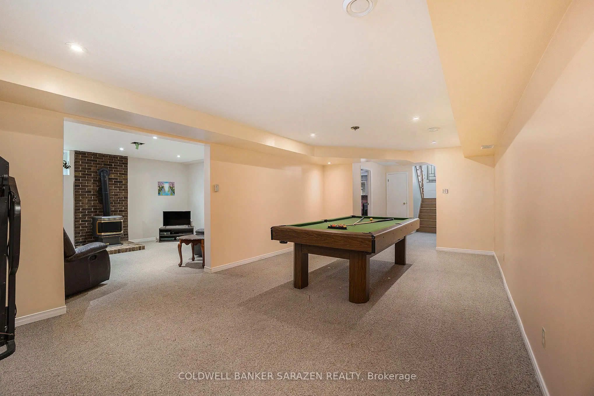 23 Ida Street S