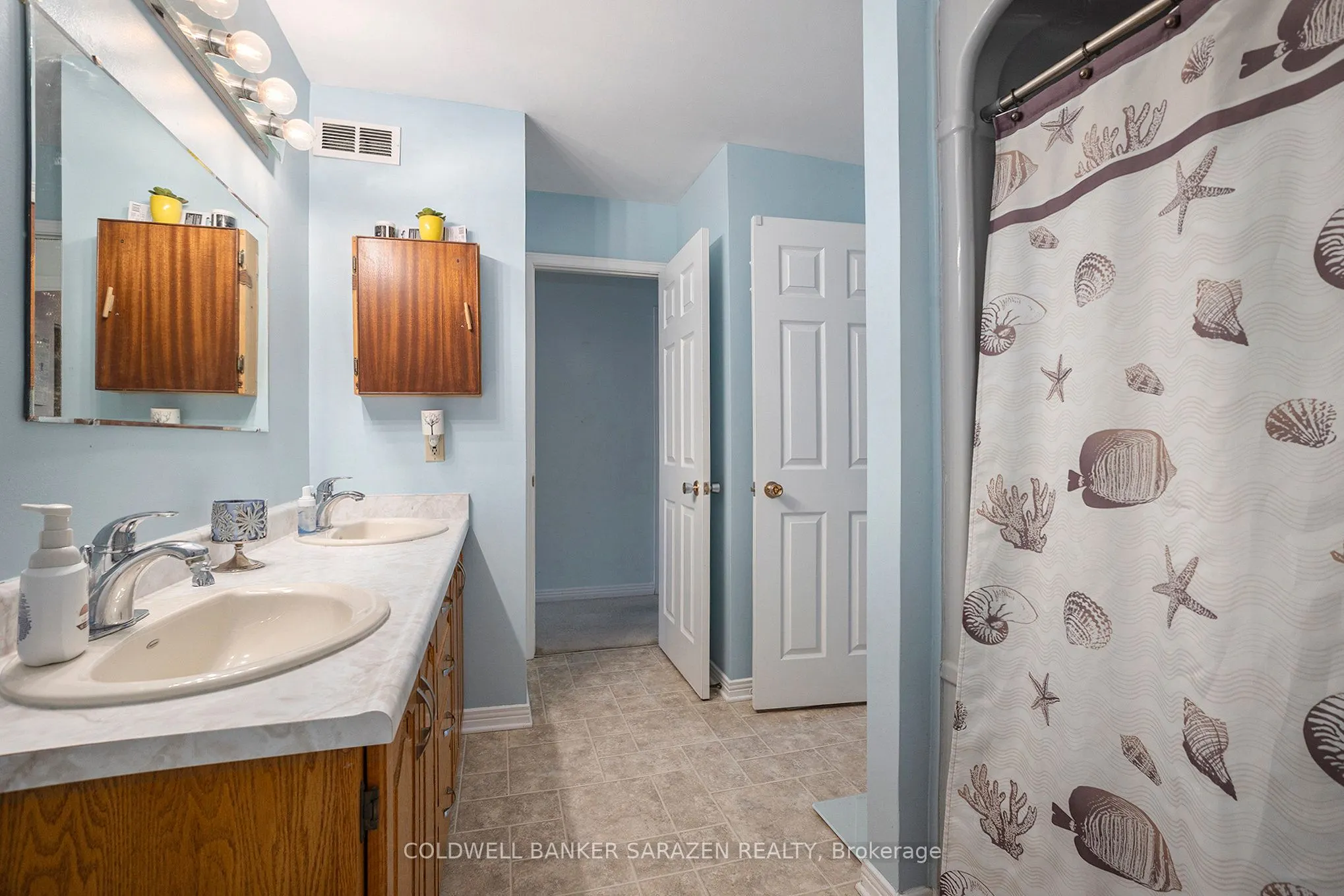 23 Ida Street S