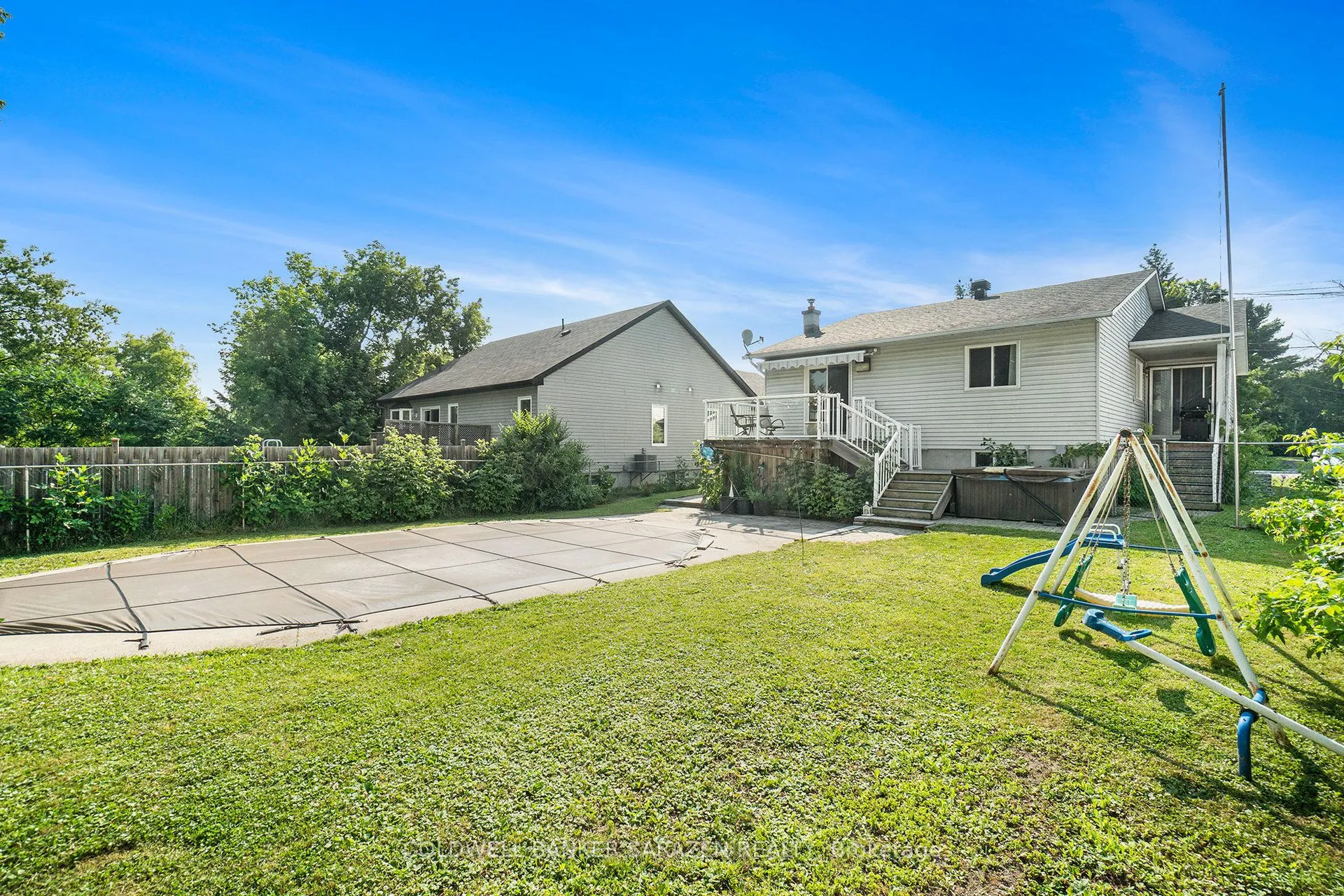 23 Ida Street S