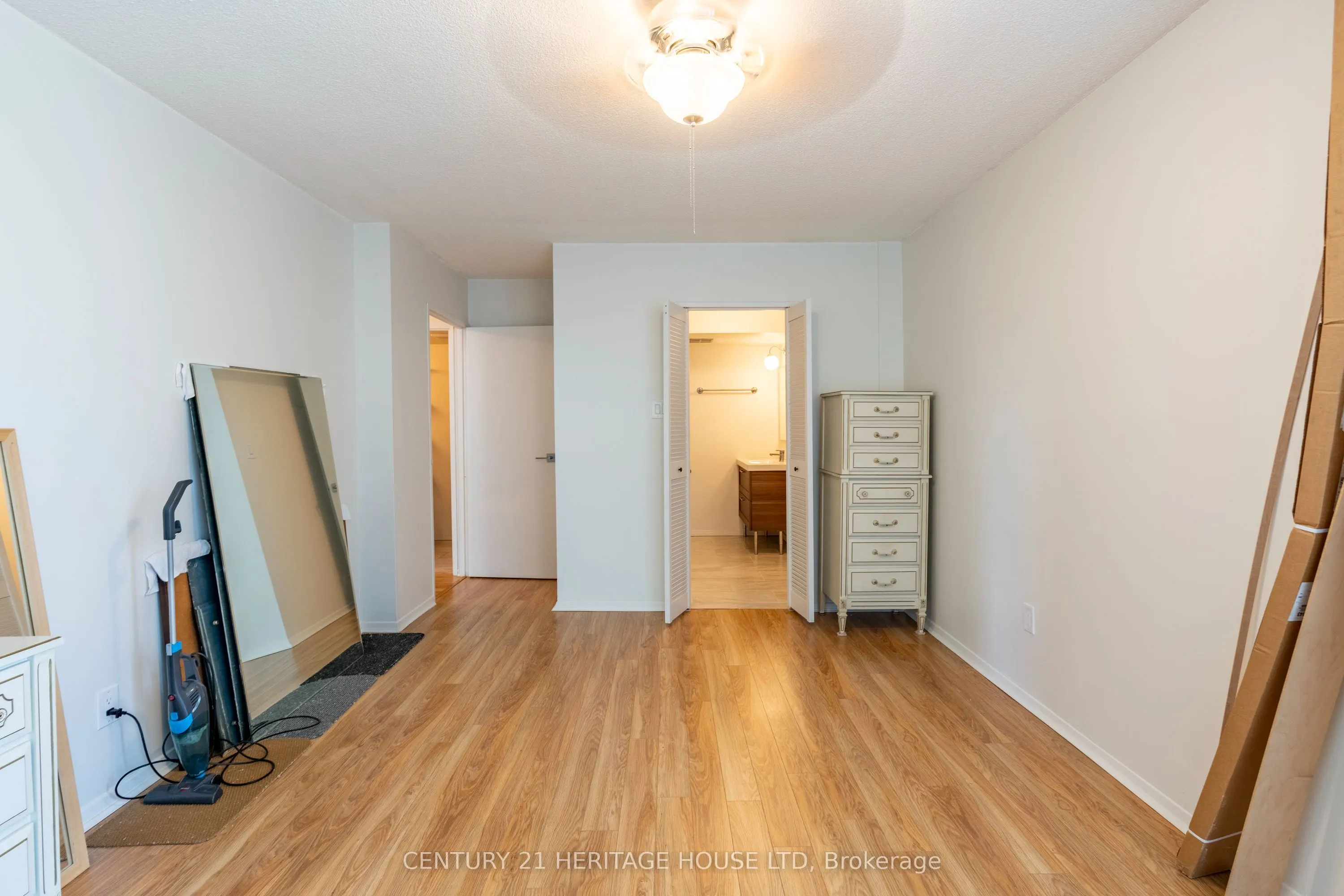 65 Westmount Road N, #110