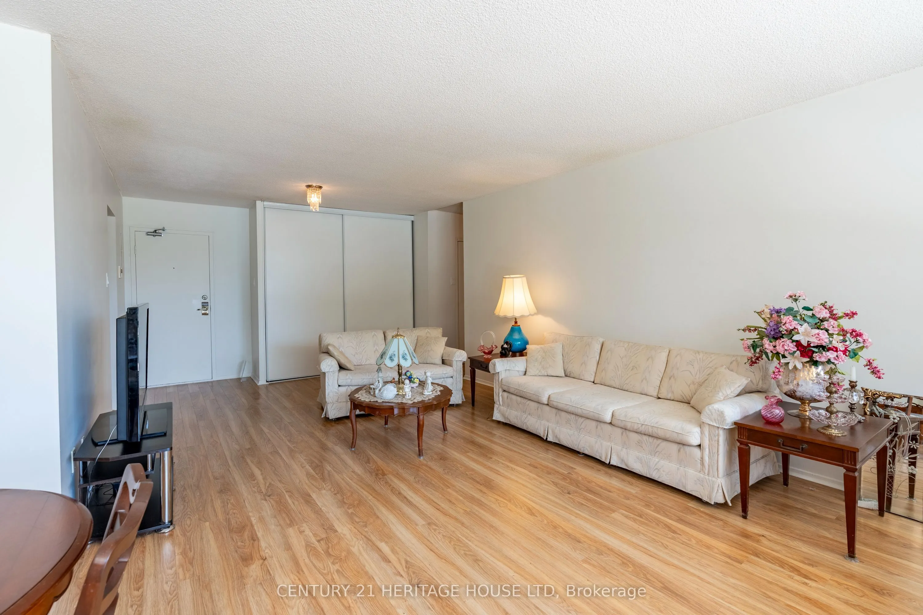 65 Westmount Road N, #110