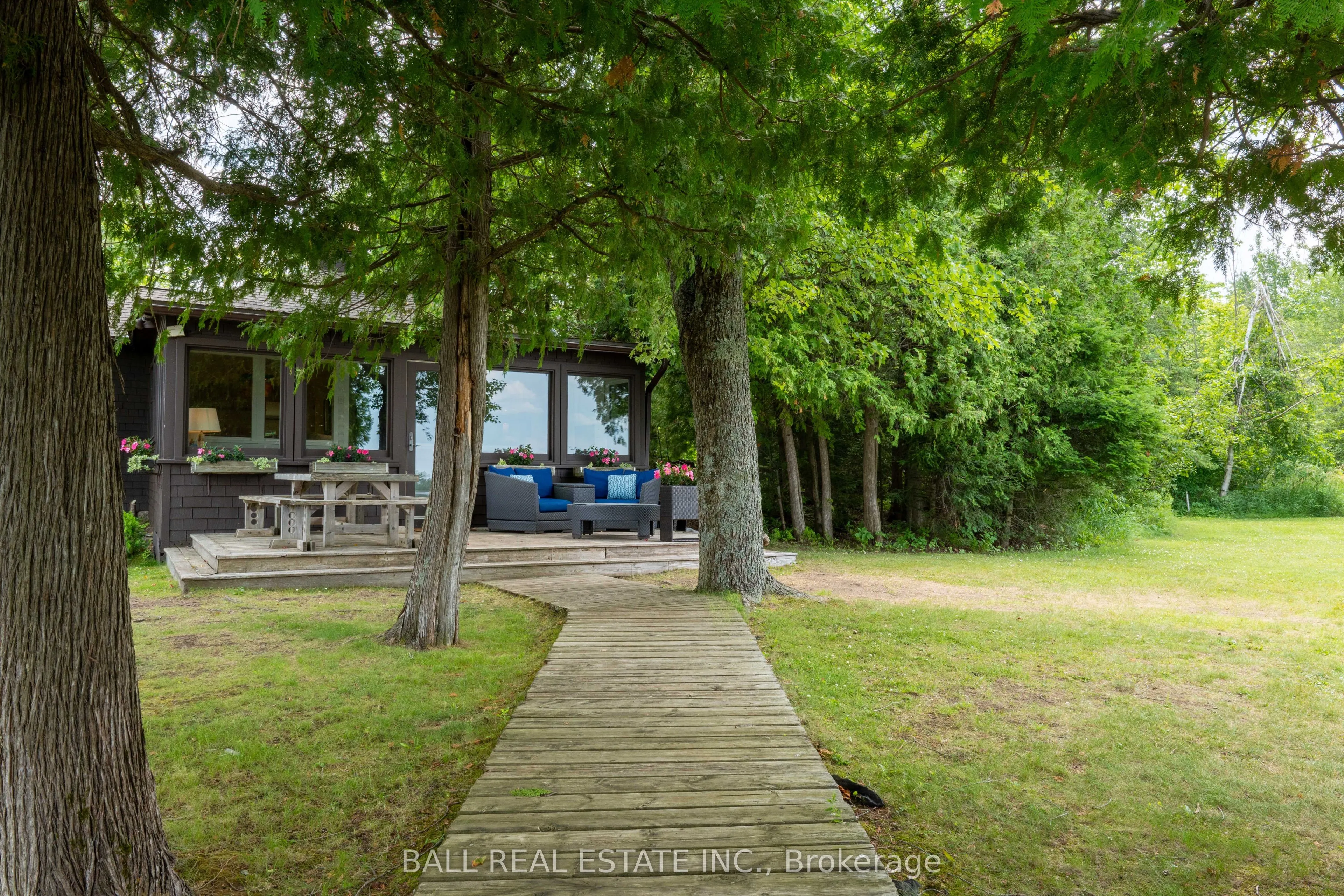 2429 Julia Shore Road W