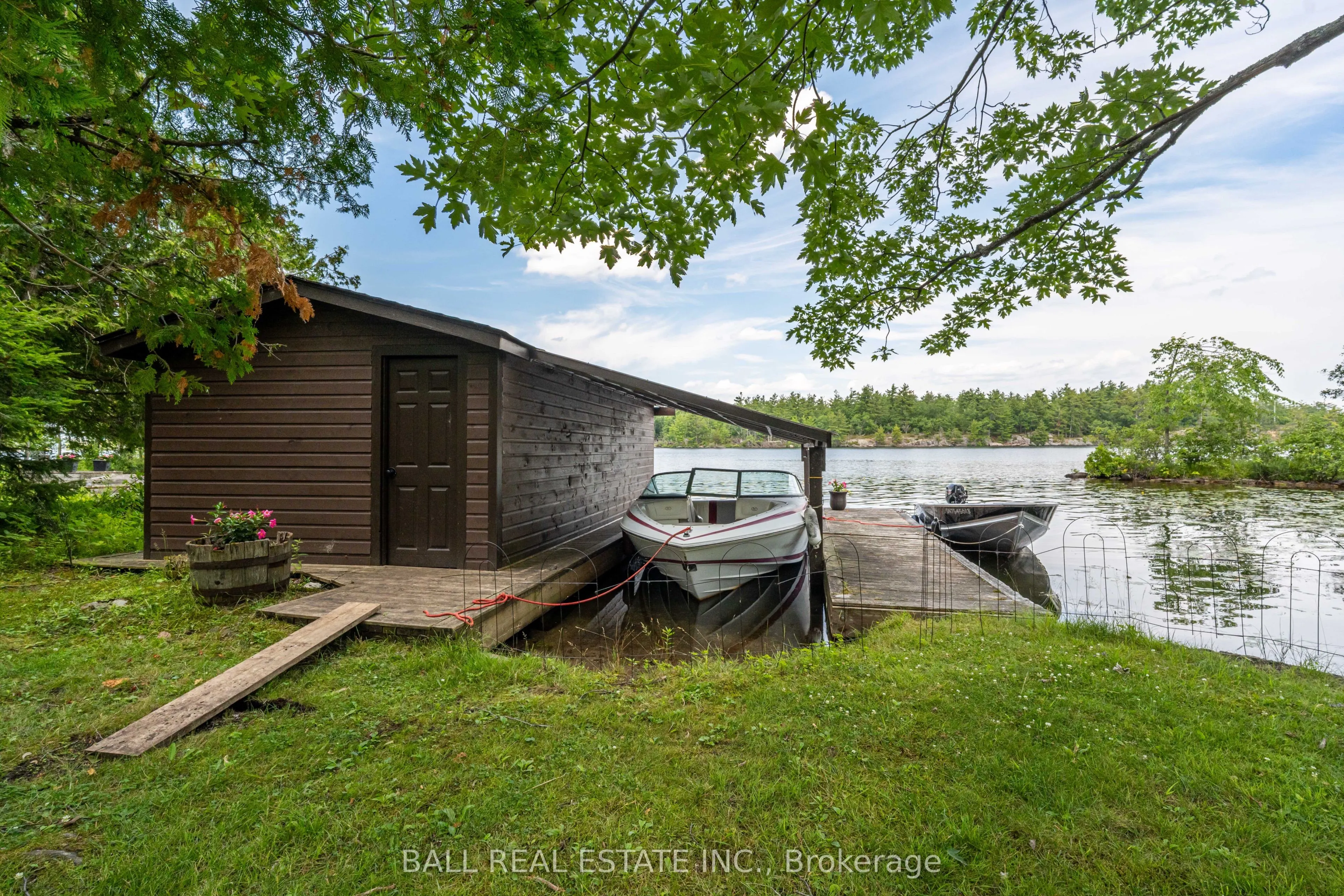 2429 Julia Shore Road W
