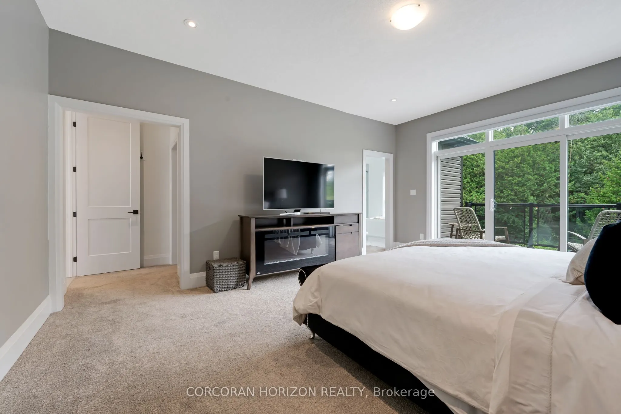 521 Bridgemill Crescent