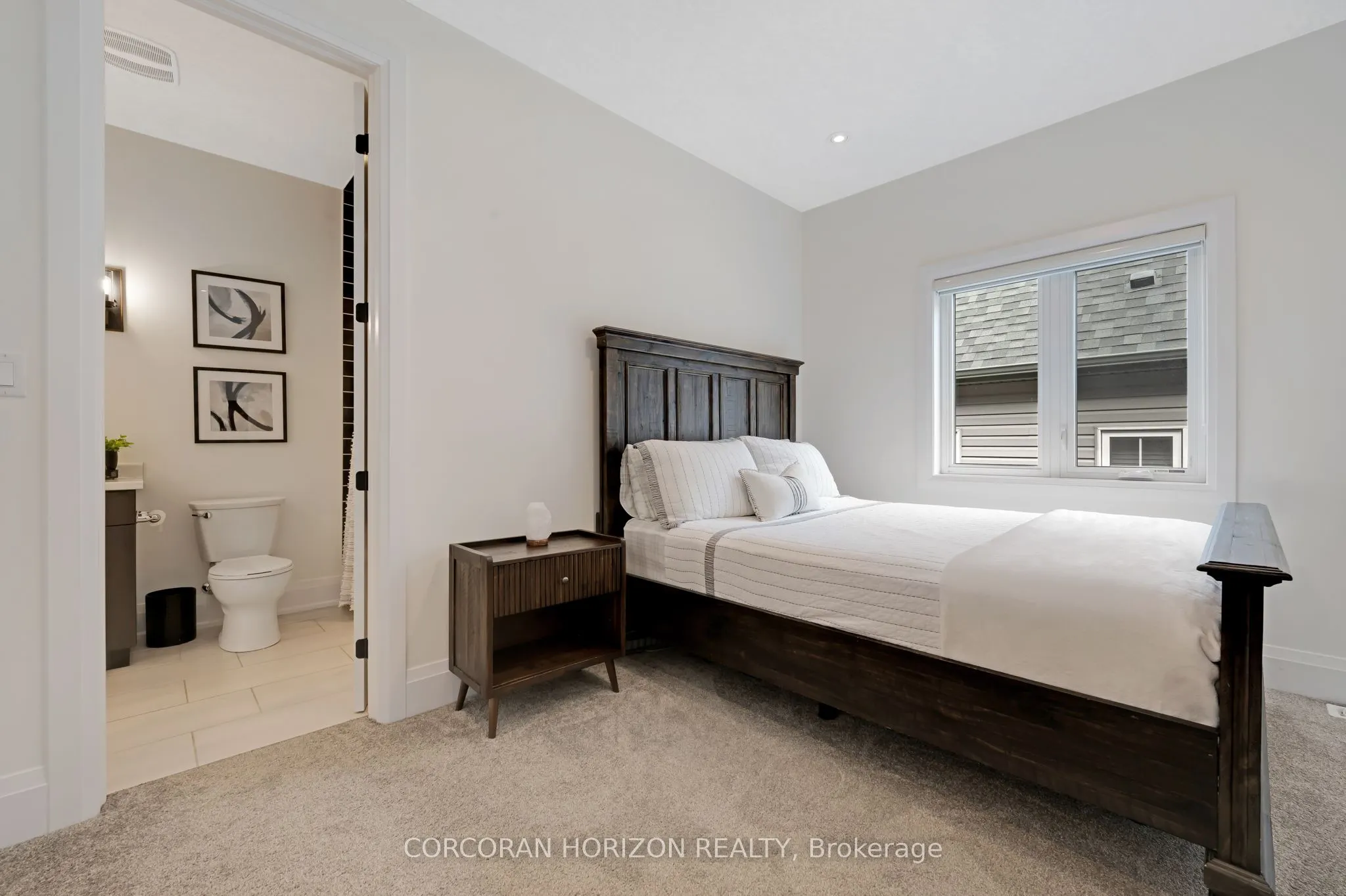 521 Bridgemill Crescent