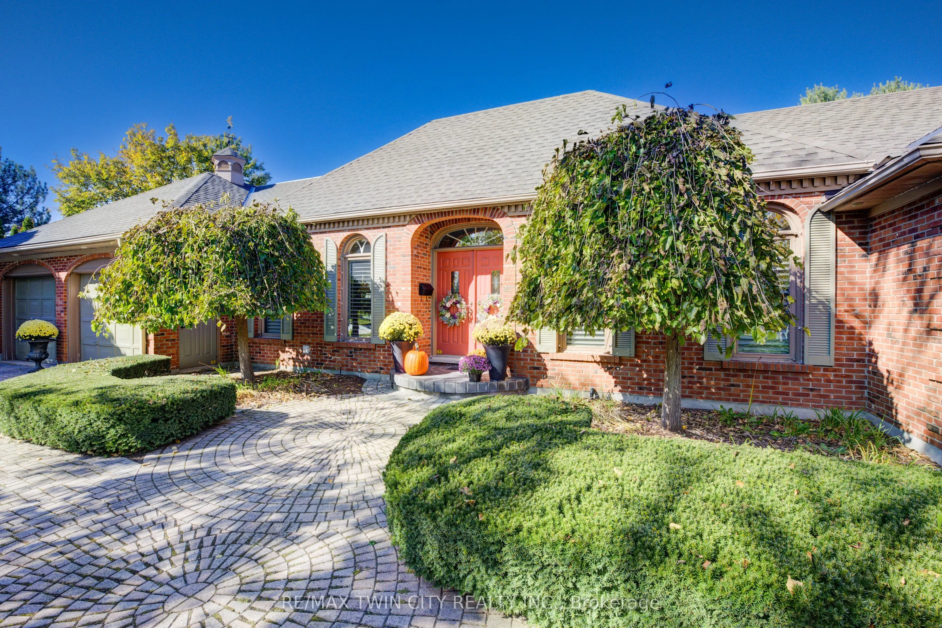 592 Manorwood Court