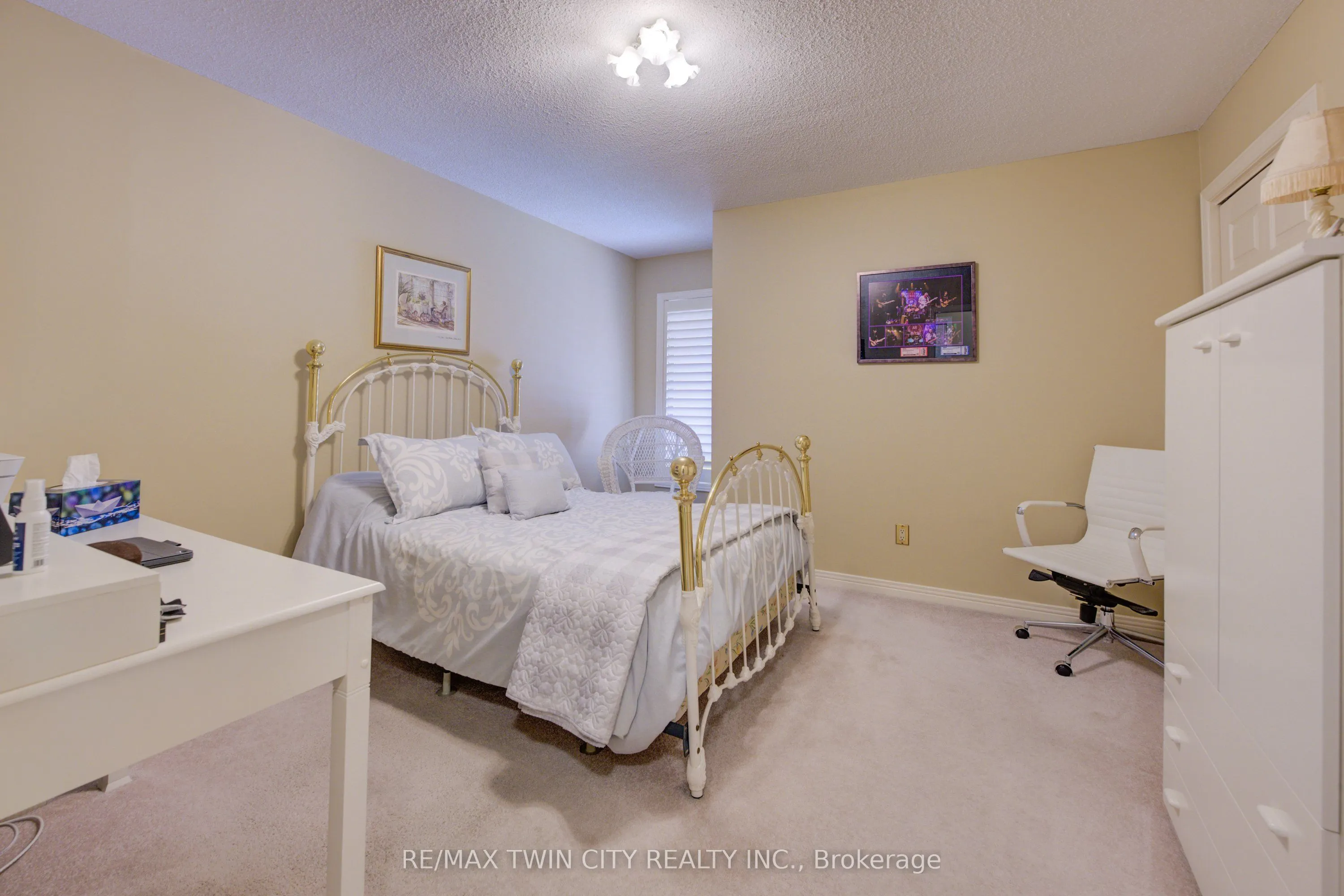 592 Manorwood Court