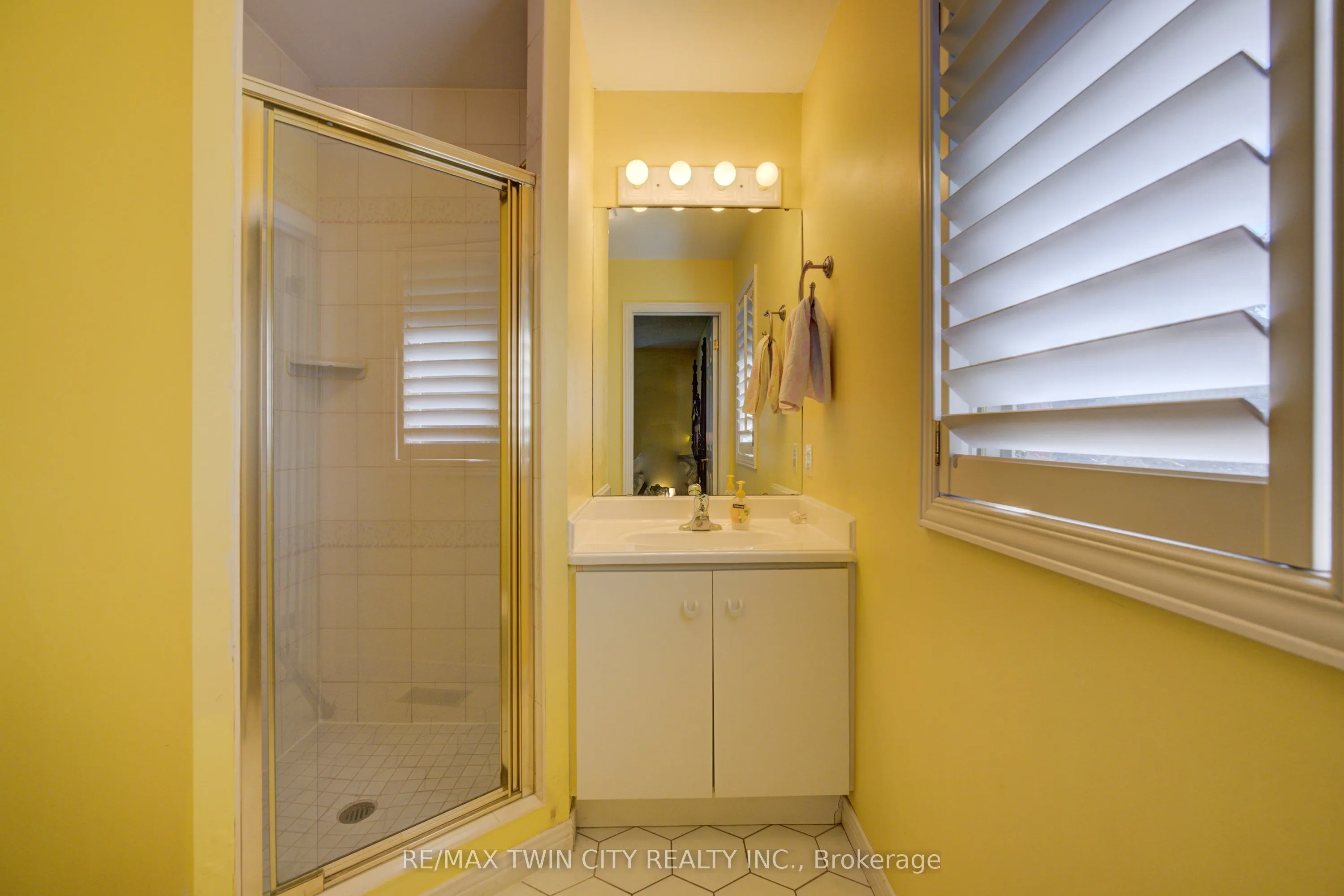 592 Manorwood Court