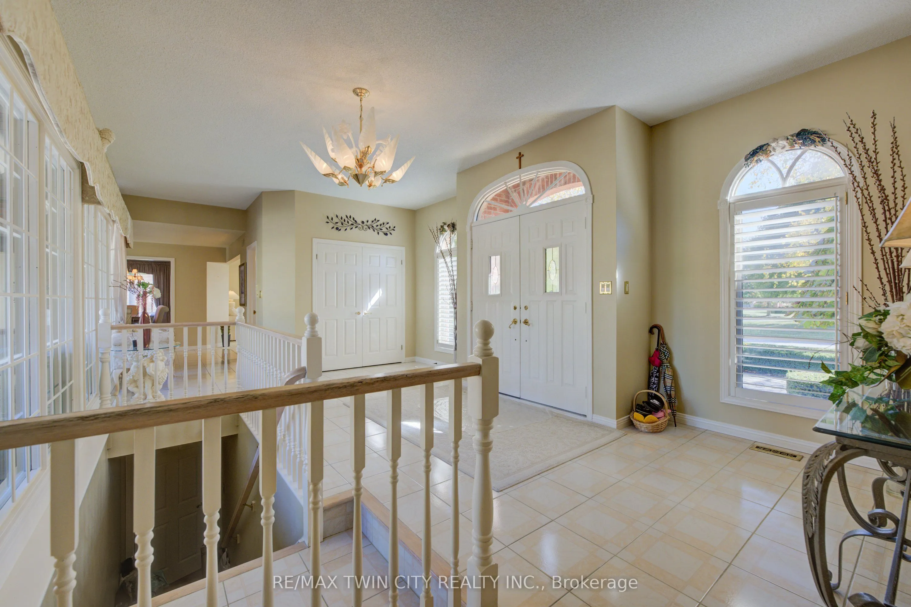 592 Manorwood Court