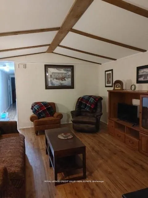 5 Laurel Lane