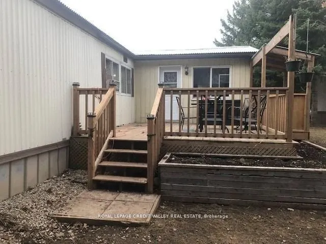 5 Laurel Lane