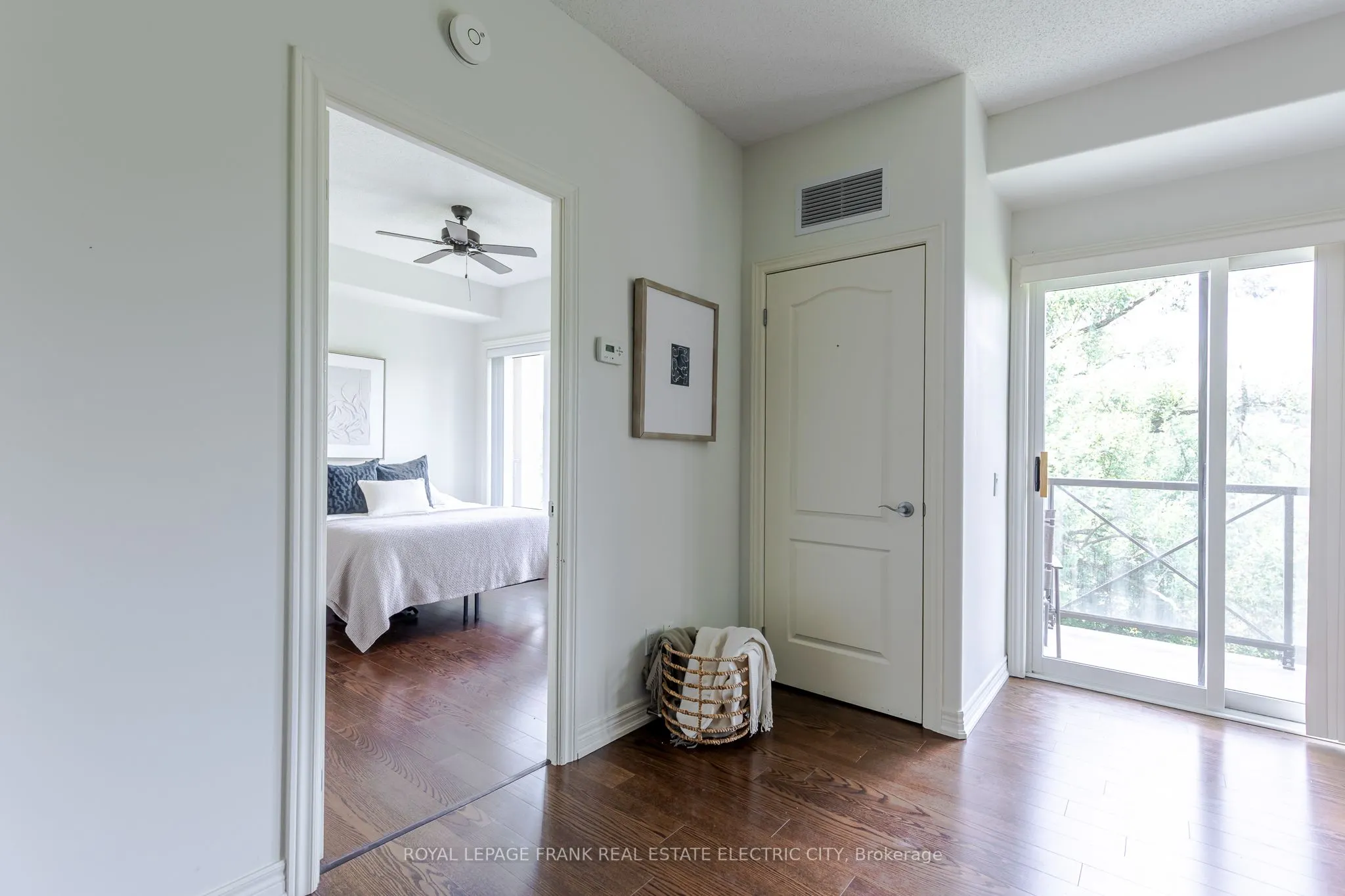 869 Clonsilla Avenue, #217
