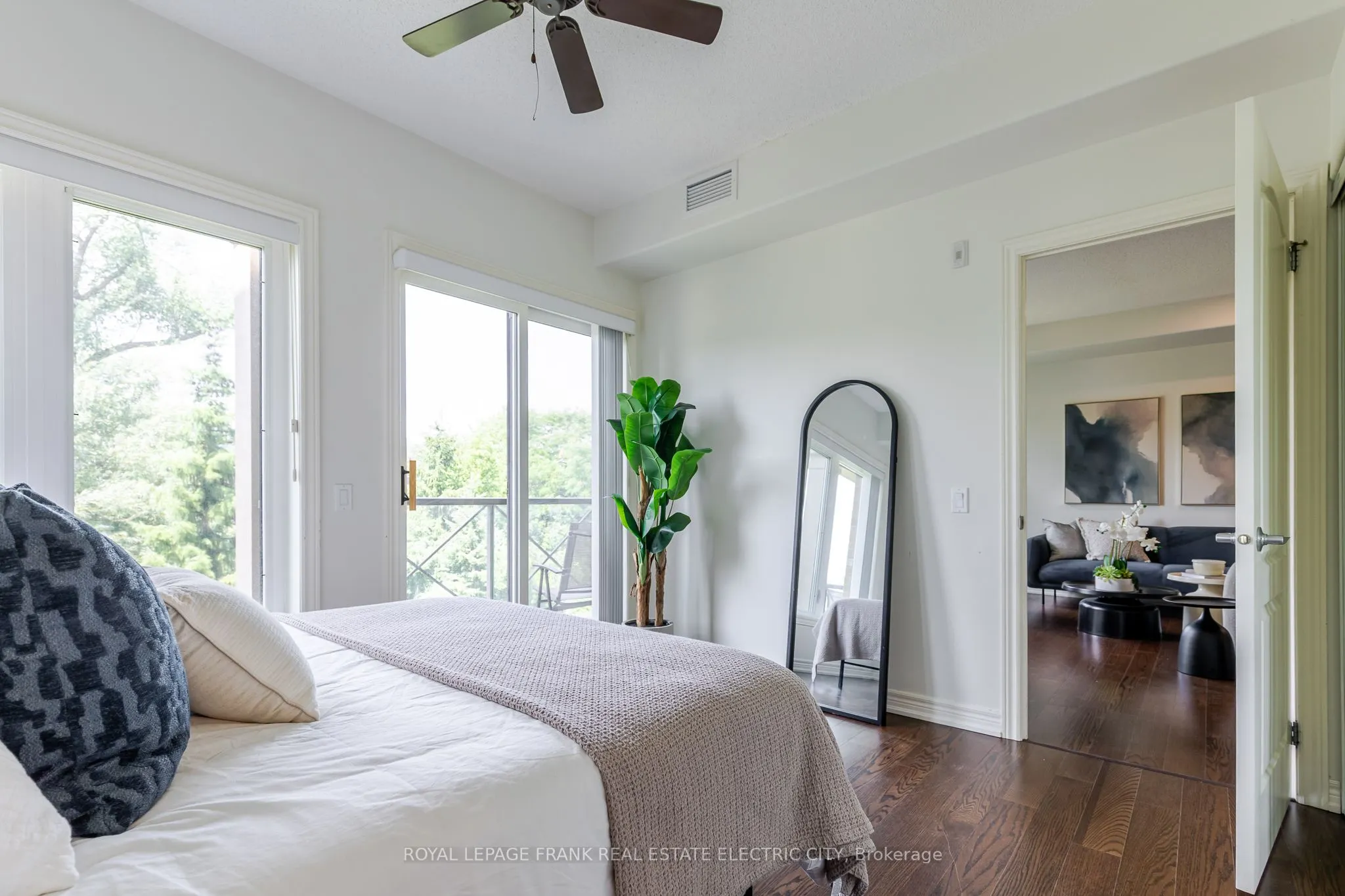 869 Clonsilla Avenue, #217