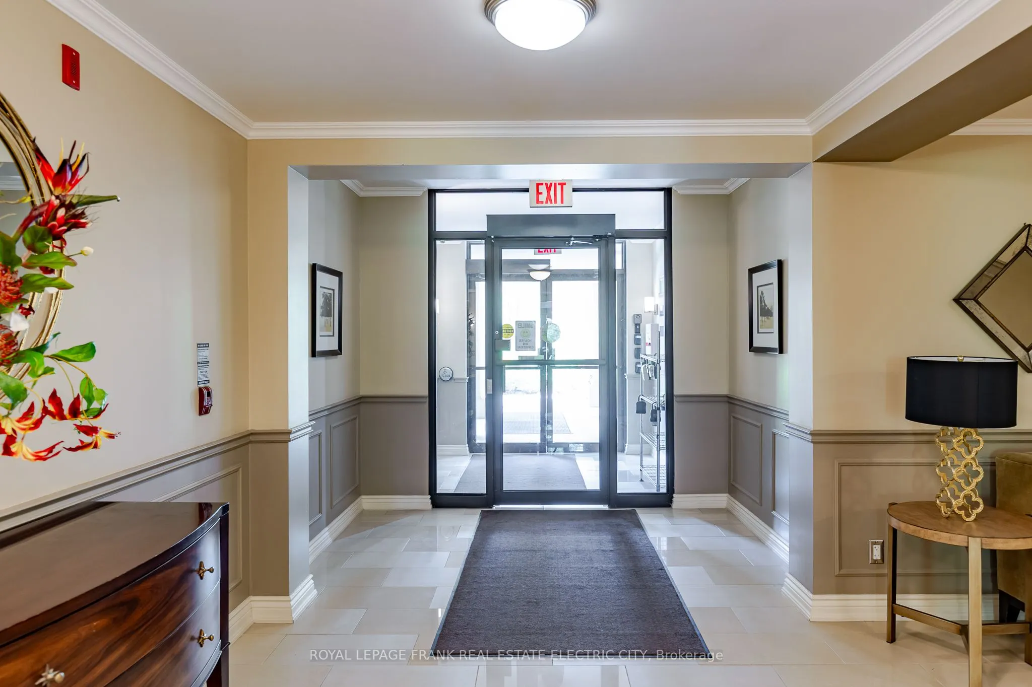 869 Clonsilla Avenue, #217