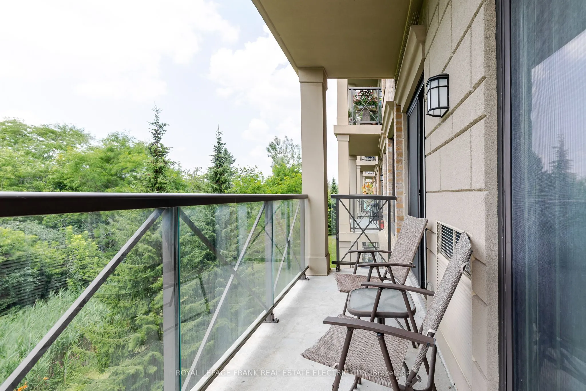 869 Clonsilla Avenue, #217