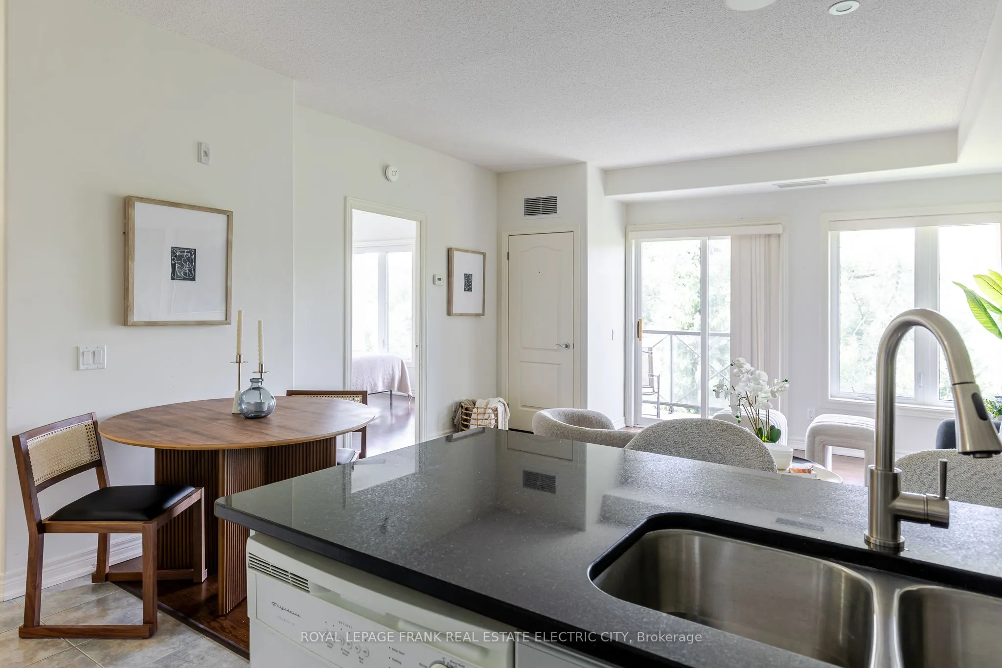 869 Clonsilla Avenue, #217
