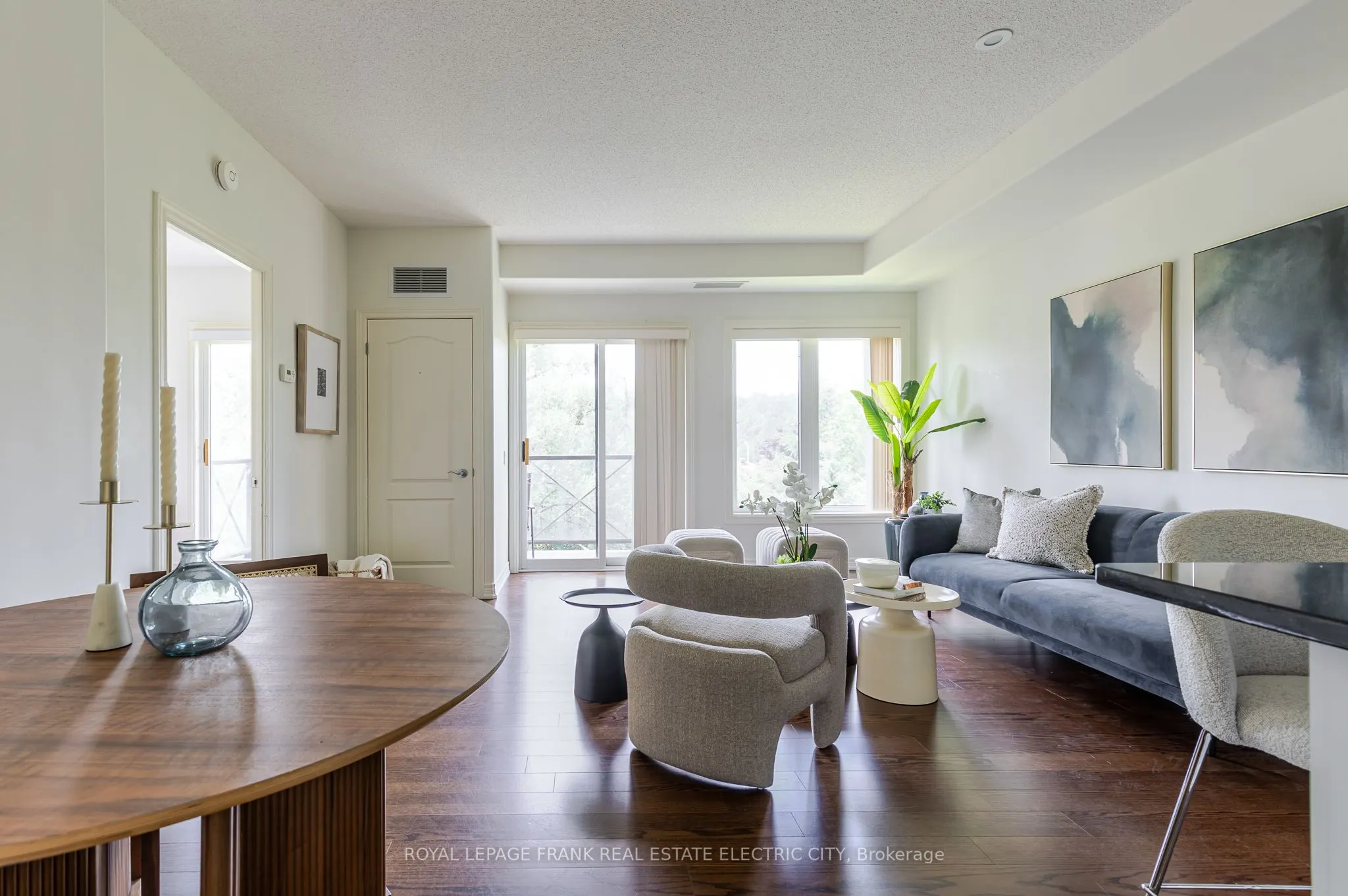 869 Clonsilla Avenue, #217