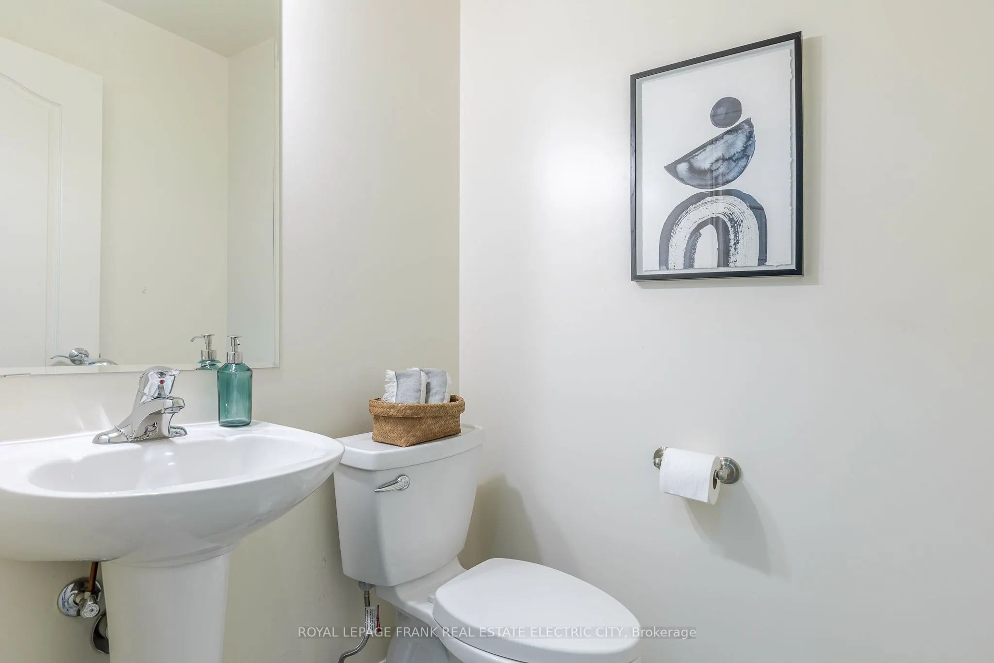 869 Clonsilla Avenue, #217