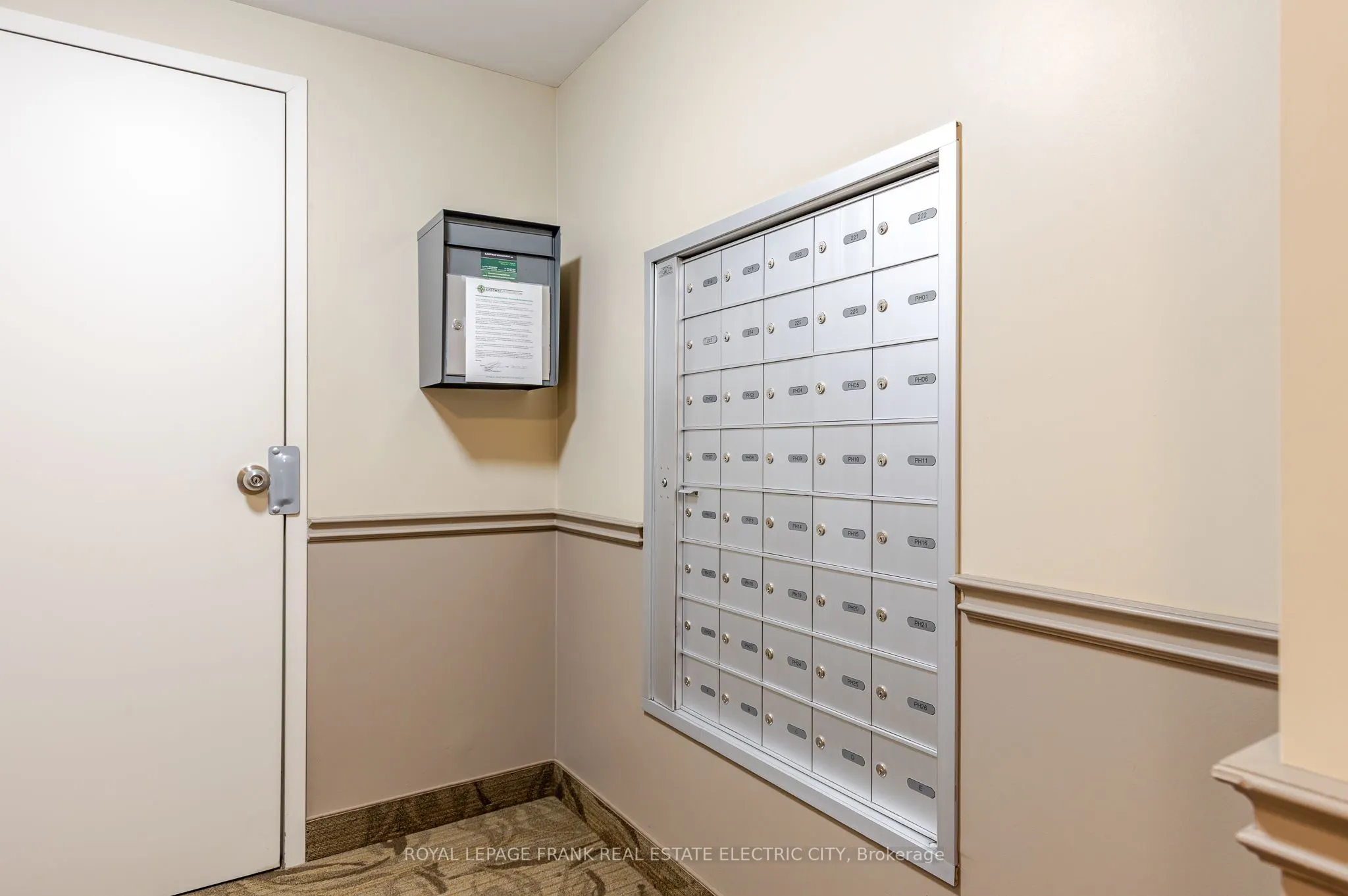 869 Clonsilla Avenue, #217