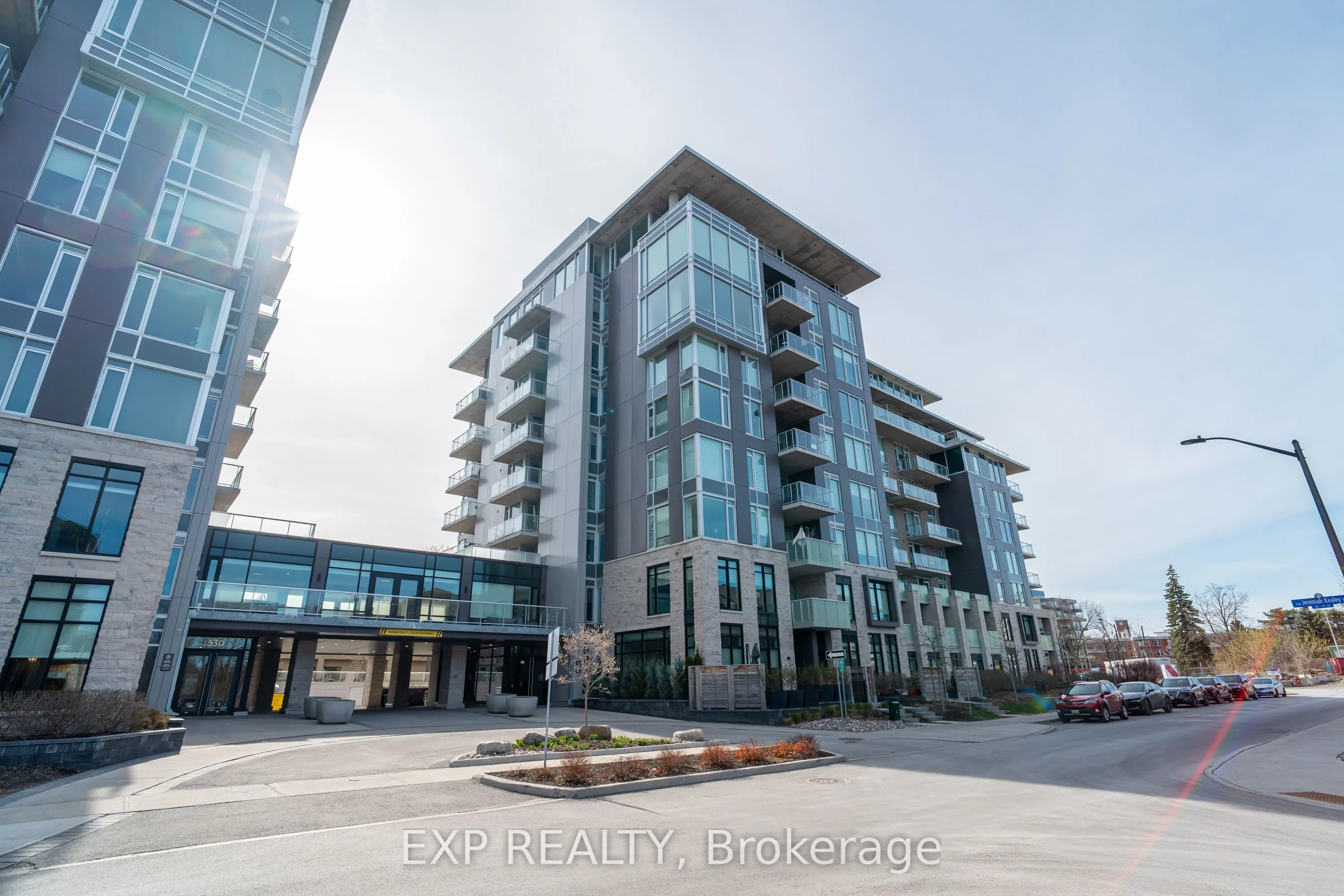 570 De Mazenod Avenue, #209
