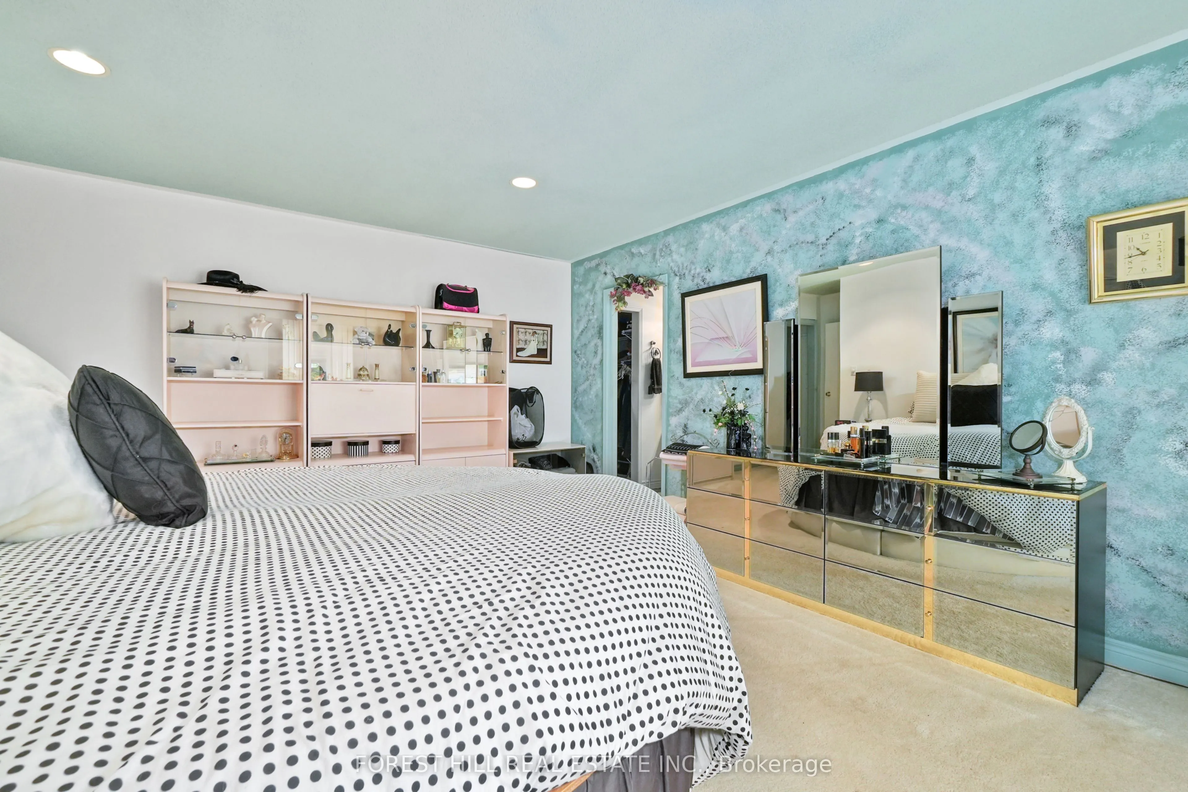 285 Cottonwood Drive