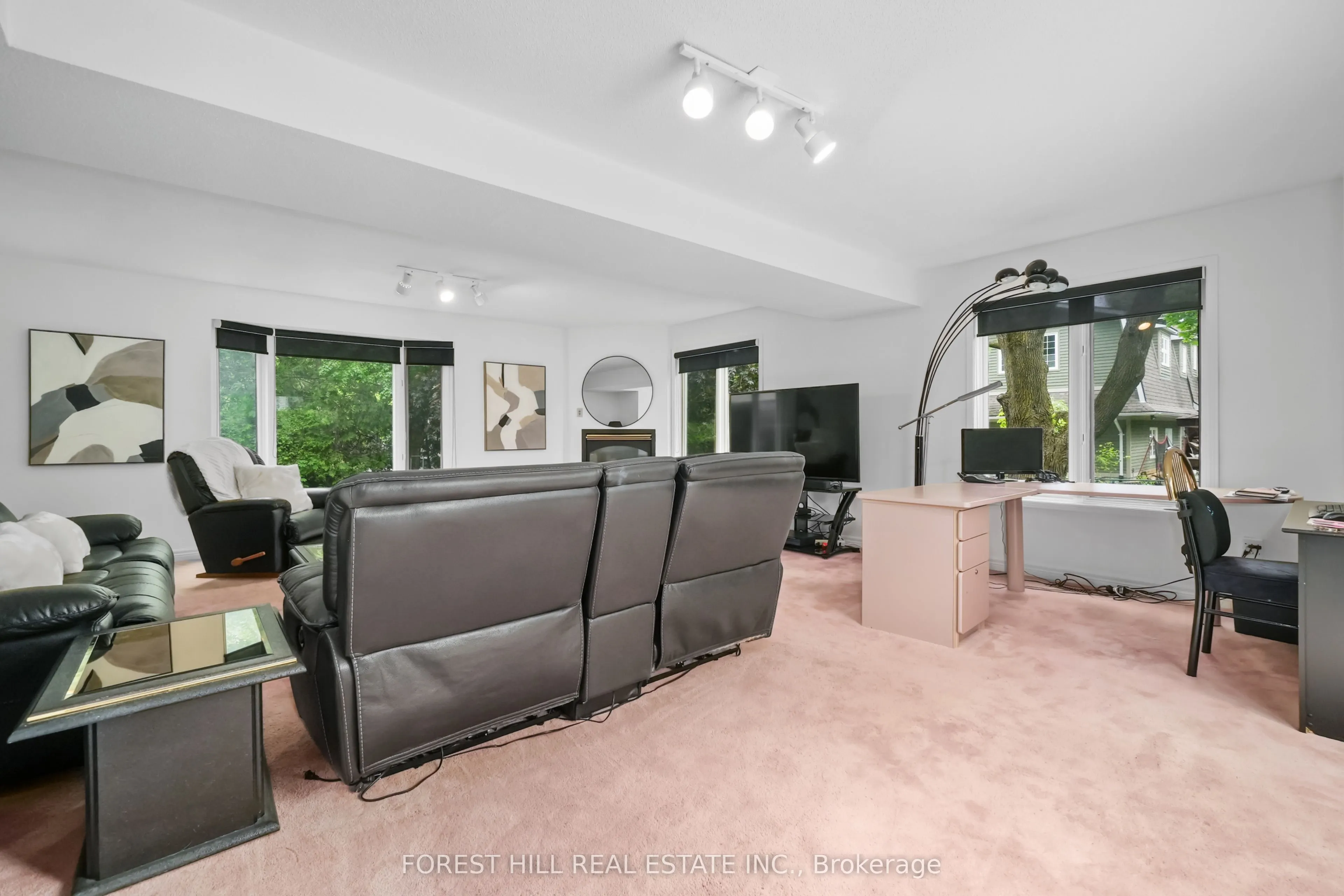 285 Cottonwood Drive