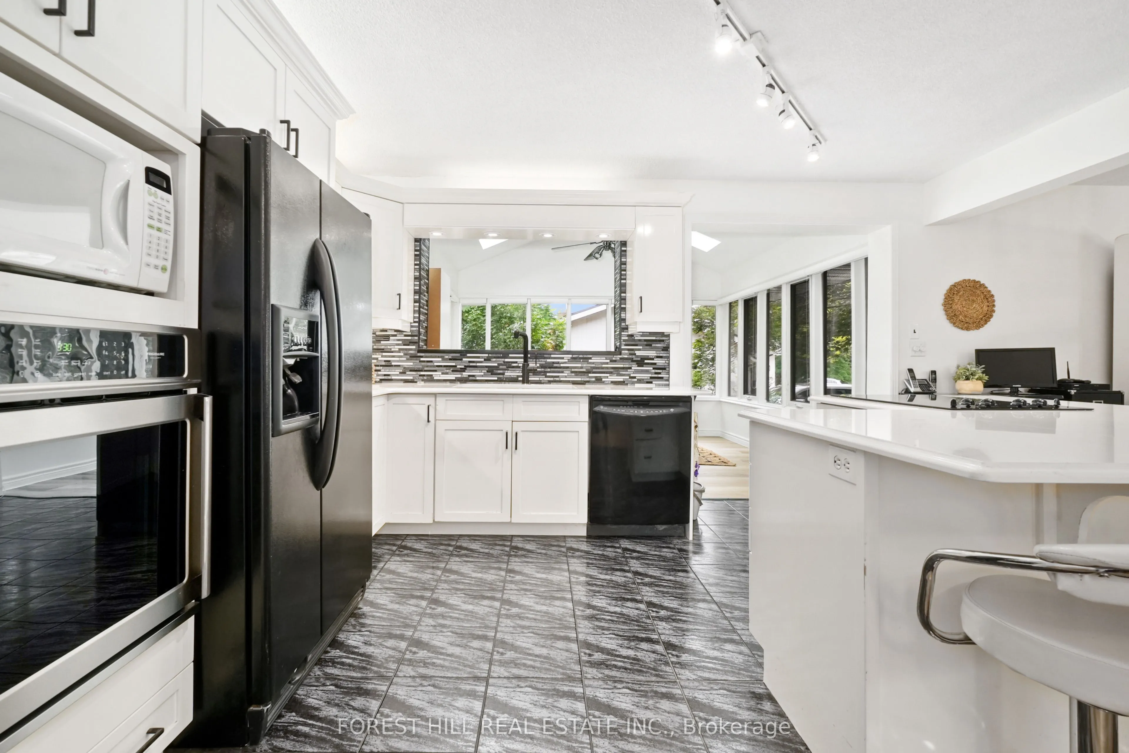 285 Cottonwood Drive