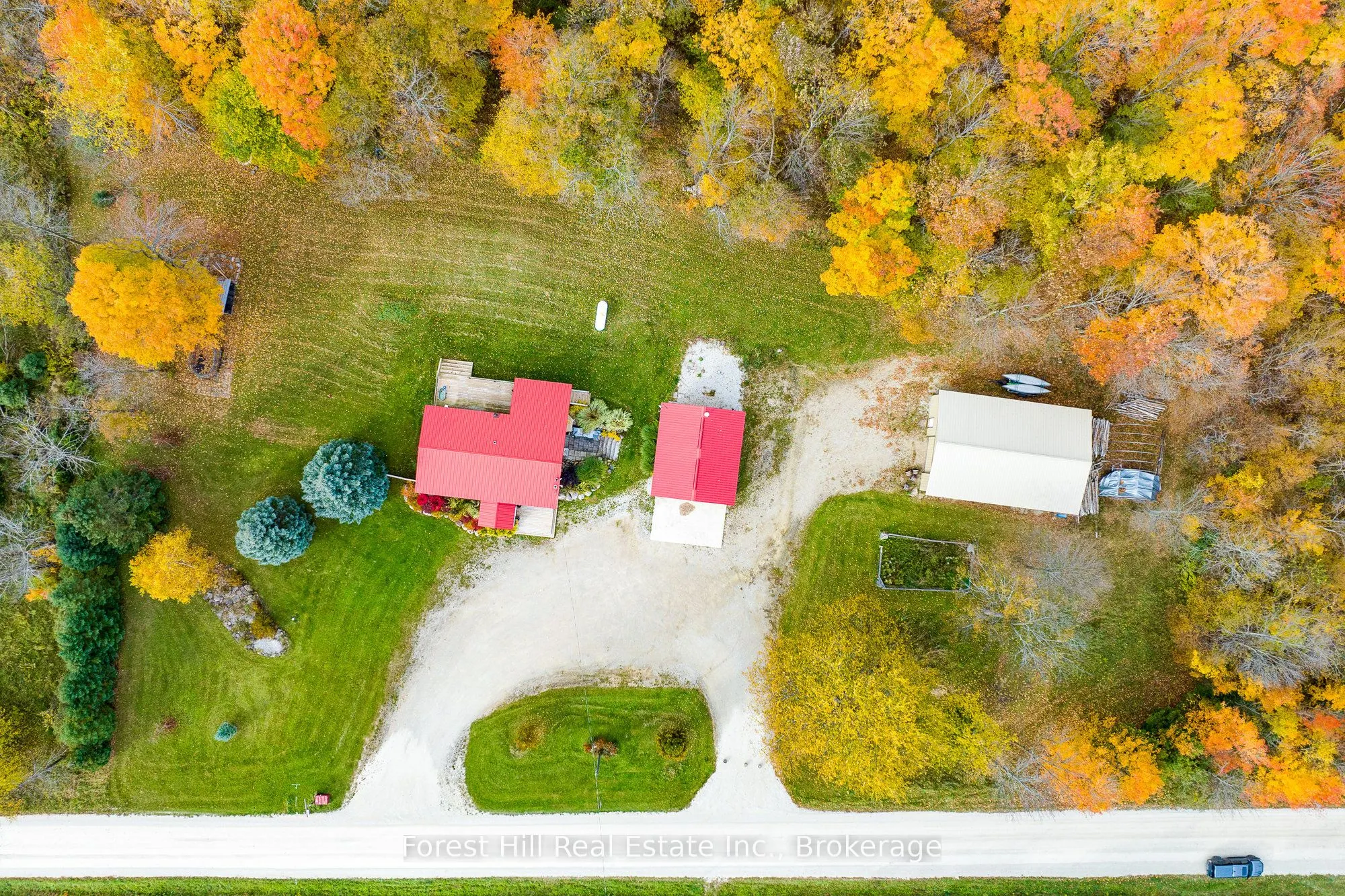 587317 9th Side Road