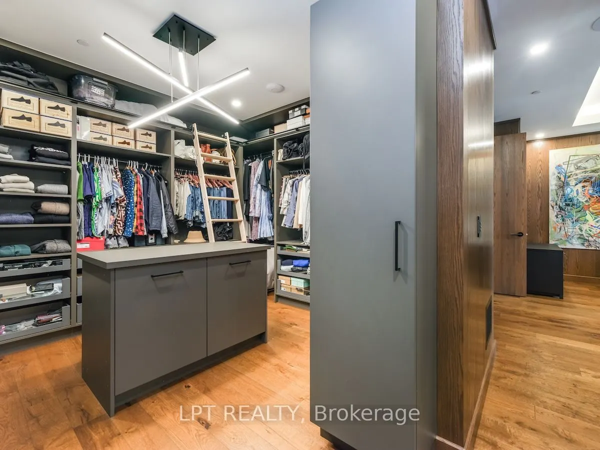 1 Fifth Avenue, #205