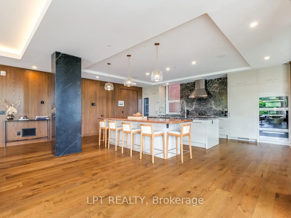 1 Fifth Avenue, #205