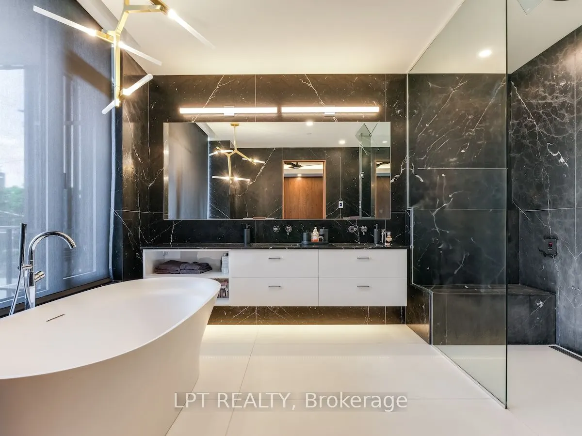 1 Fifth Avenue, #205