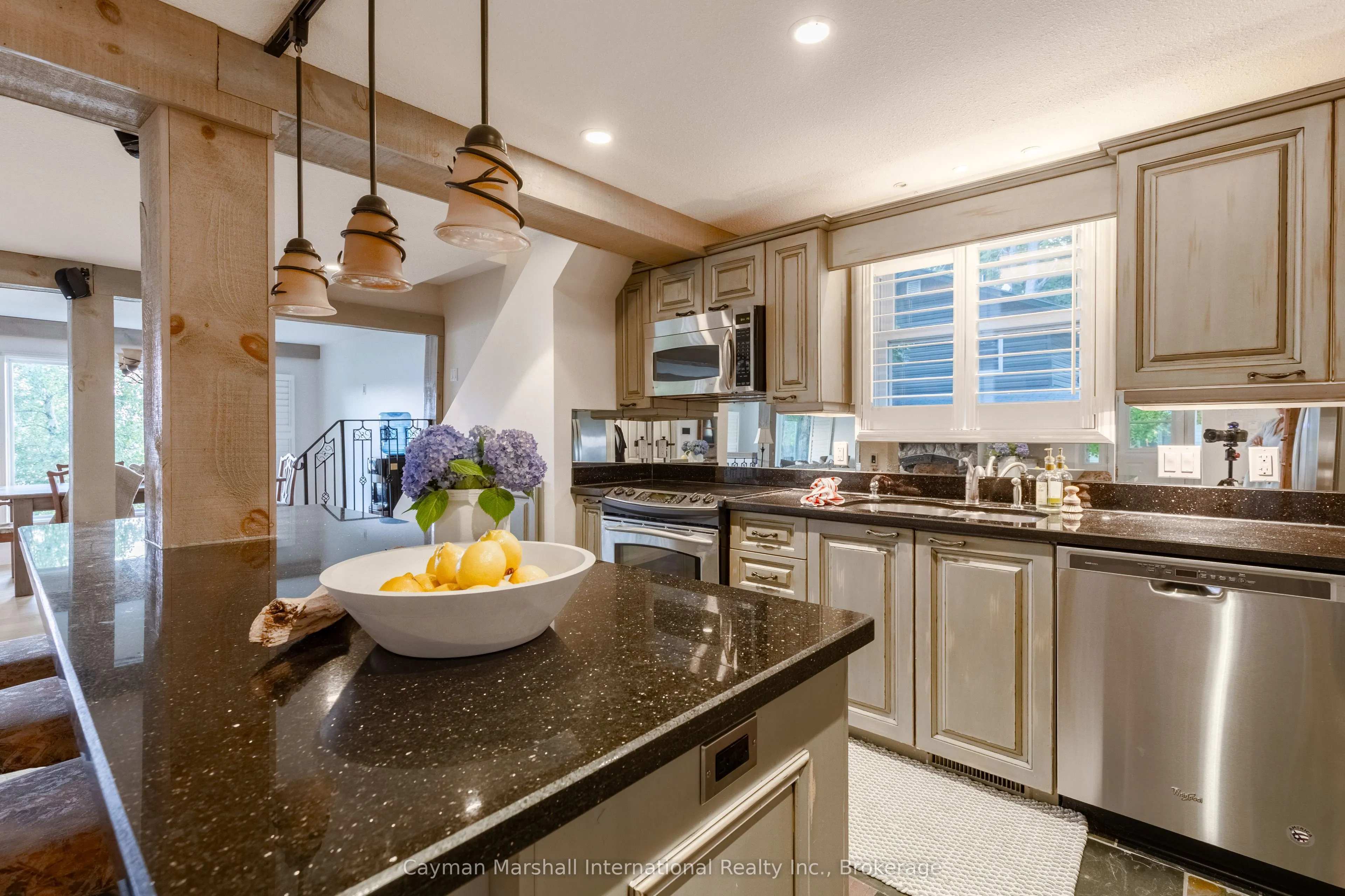 1509 Muskoka Road 118 Road W