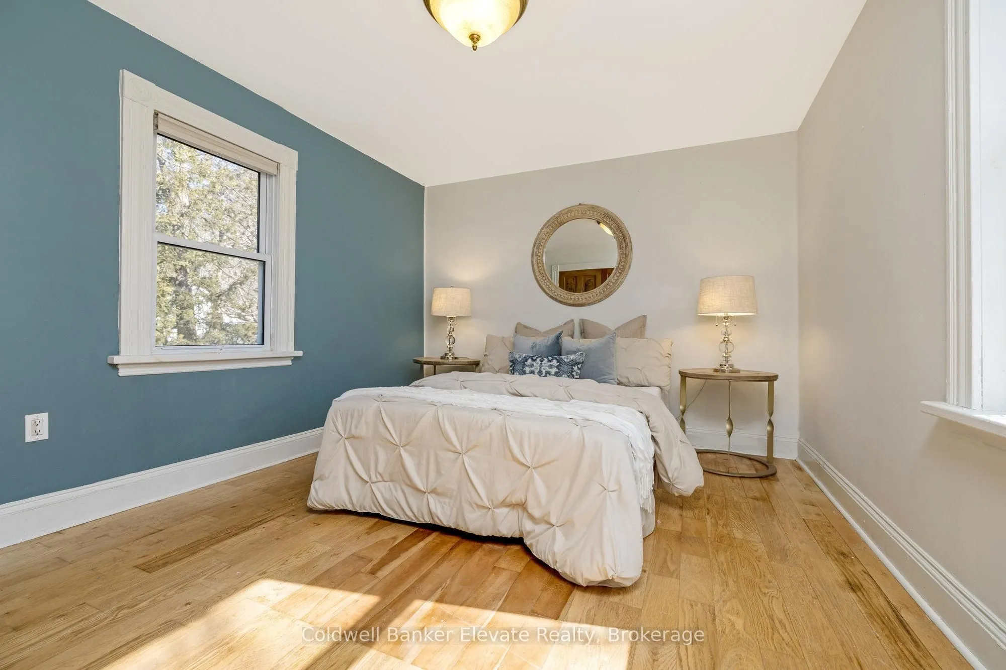 87 Trafalgar Road N