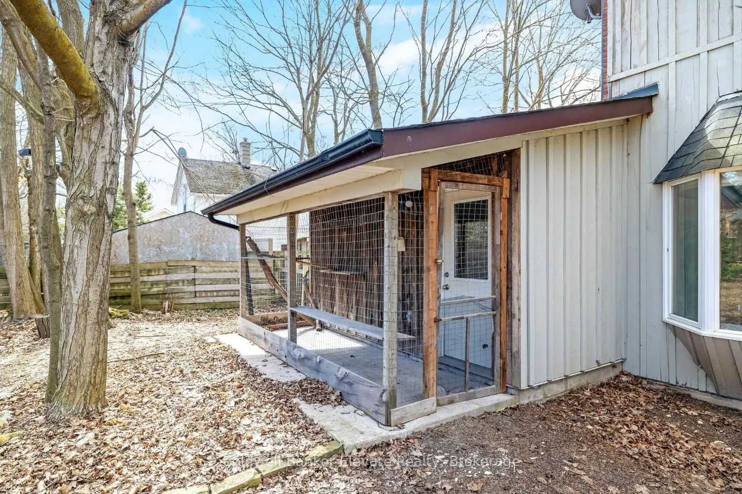 87 Trafalgar Road N