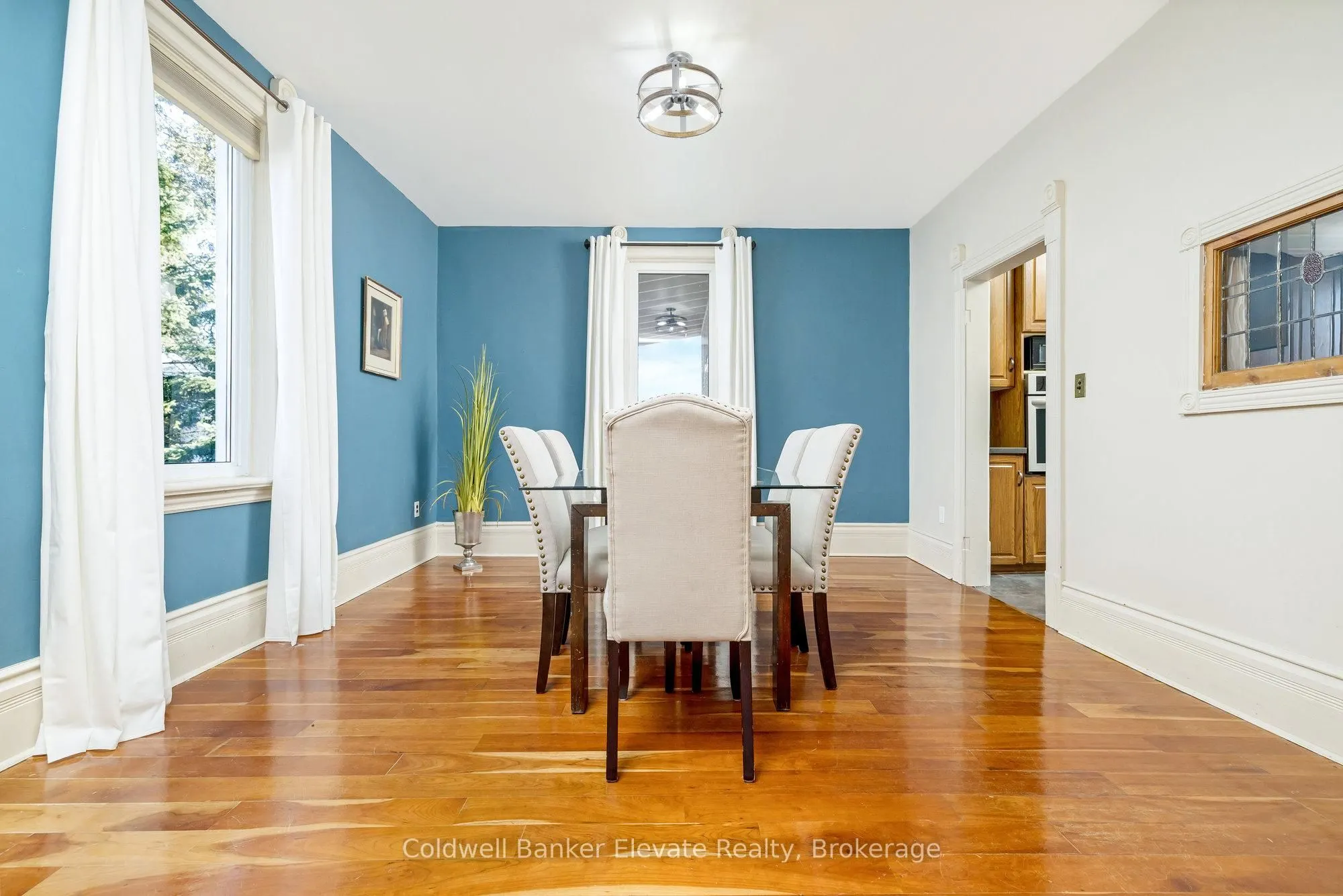 87 Trafalgar Road N