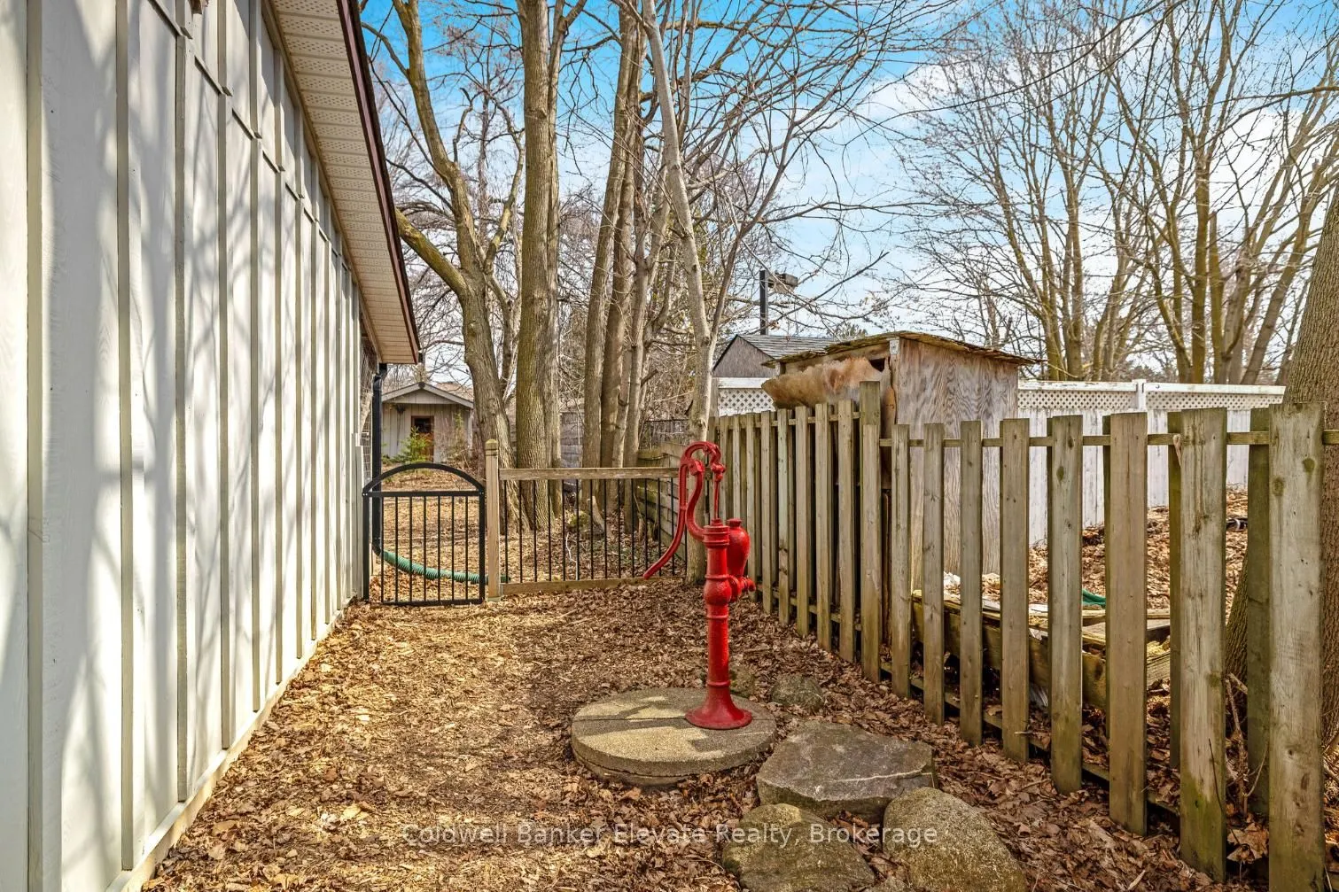 87 Trafalgar Road N