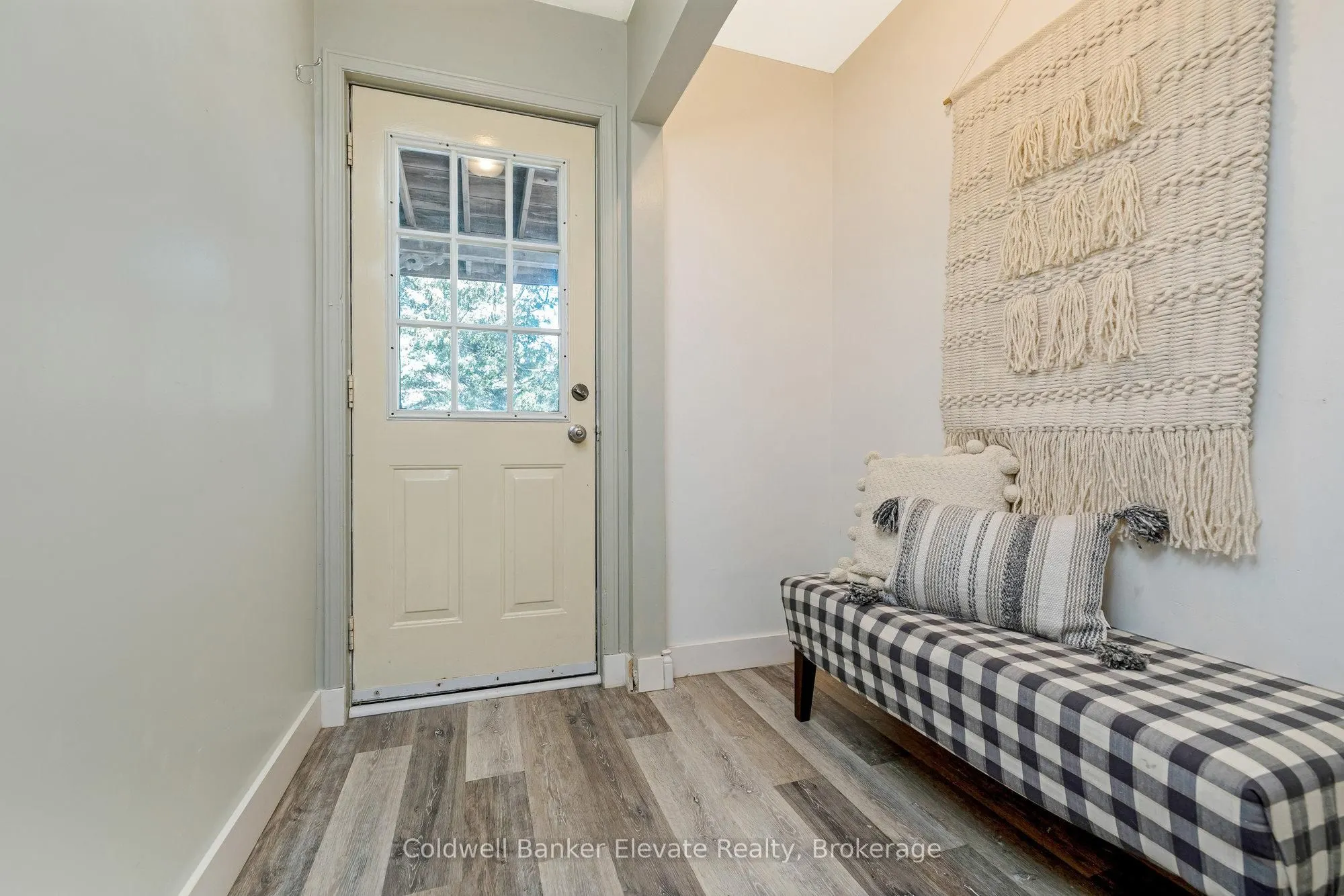 87 Trafalgar Road N