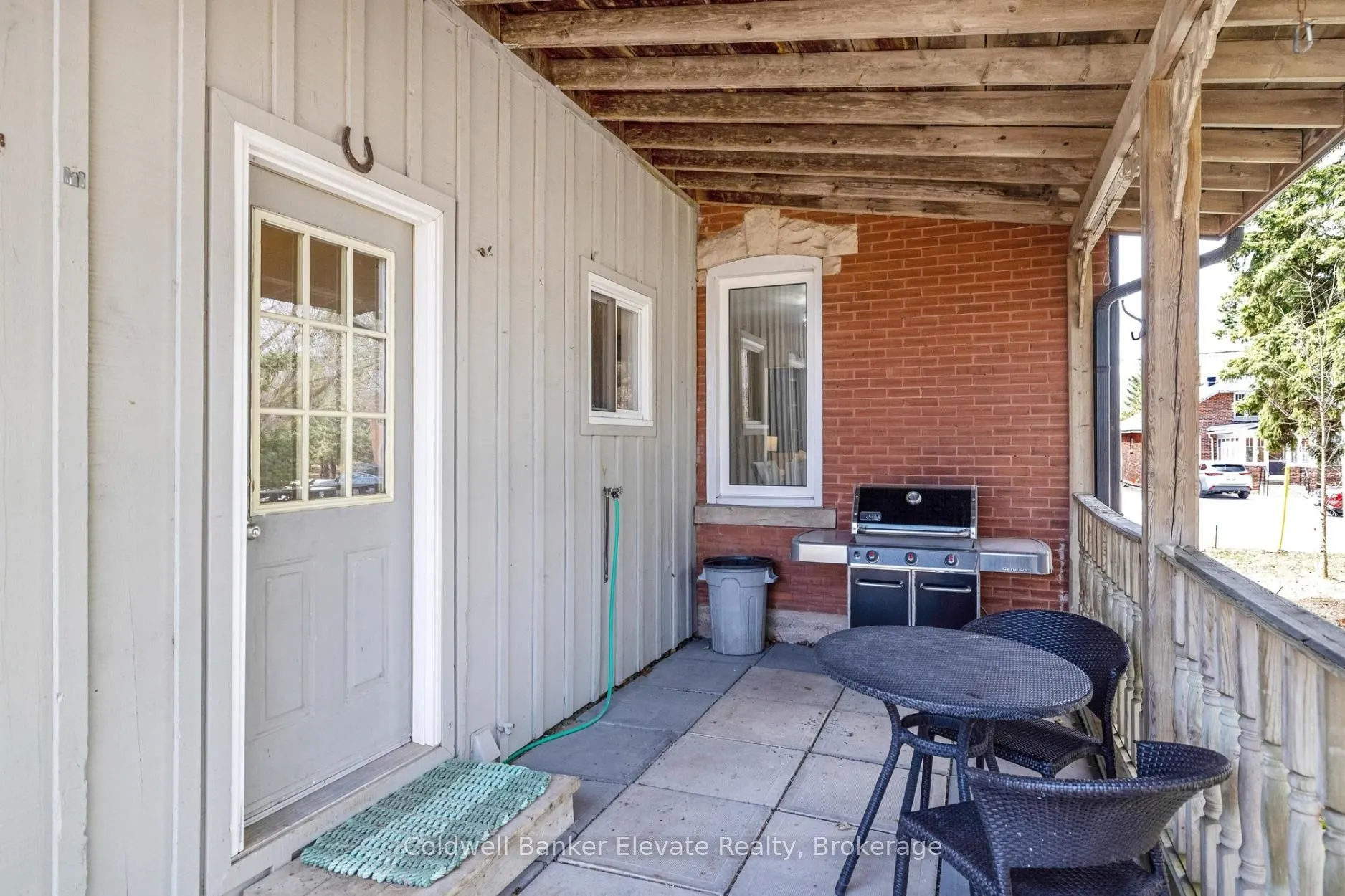 87 Trafalgar Road N